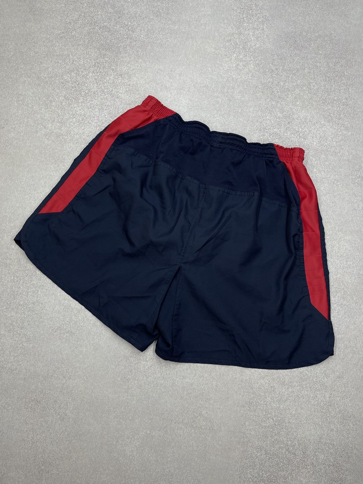 Umbro Vintage Umbro England Navy Soccer Shorts Y2K Football Club Size US 34 / EU 50 - 5 Thumbnail