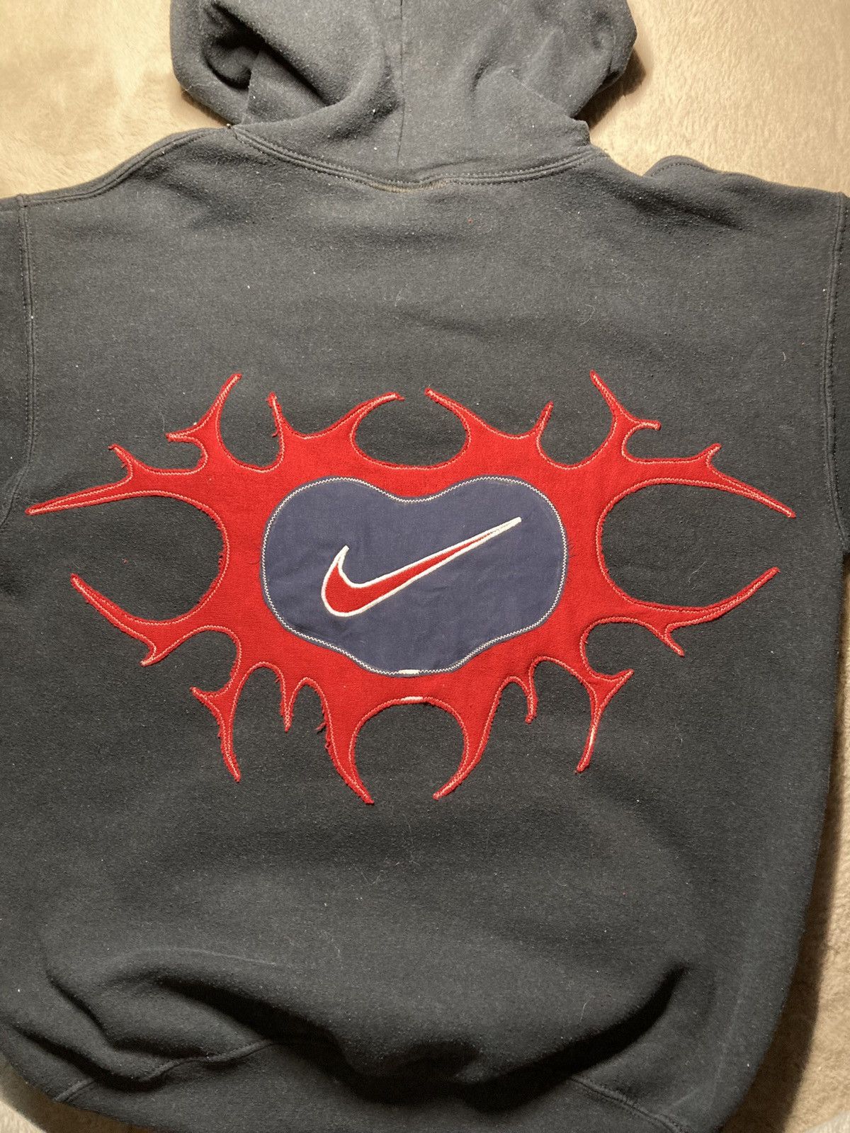 Nike × Vintage ⛩️Nike Custom Hoodie Rare Y2K Punk Rock Cross Red Sox biglogo Size US M / EU 48-50 / 2 - 3 Thumbnail