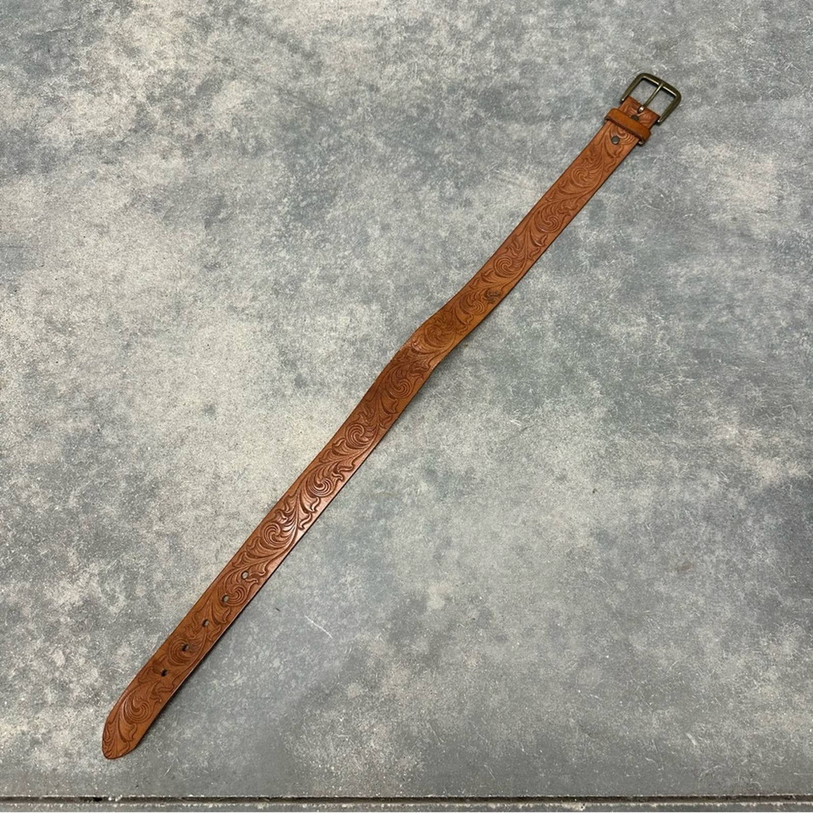 Vintage Vintage Tooled Western Rawhide embossed leather belt 26-28" Size ONE SIZE - 7 Preview