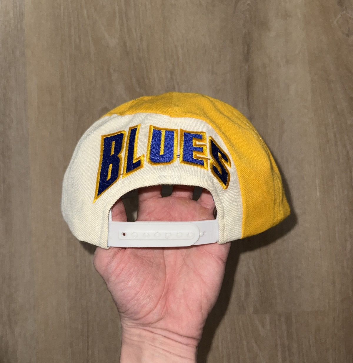 American Needle Vintage St. Louis Blues American Needle Swirl SnapBack Hat Size ONE SIZE - 4 Thumbnail