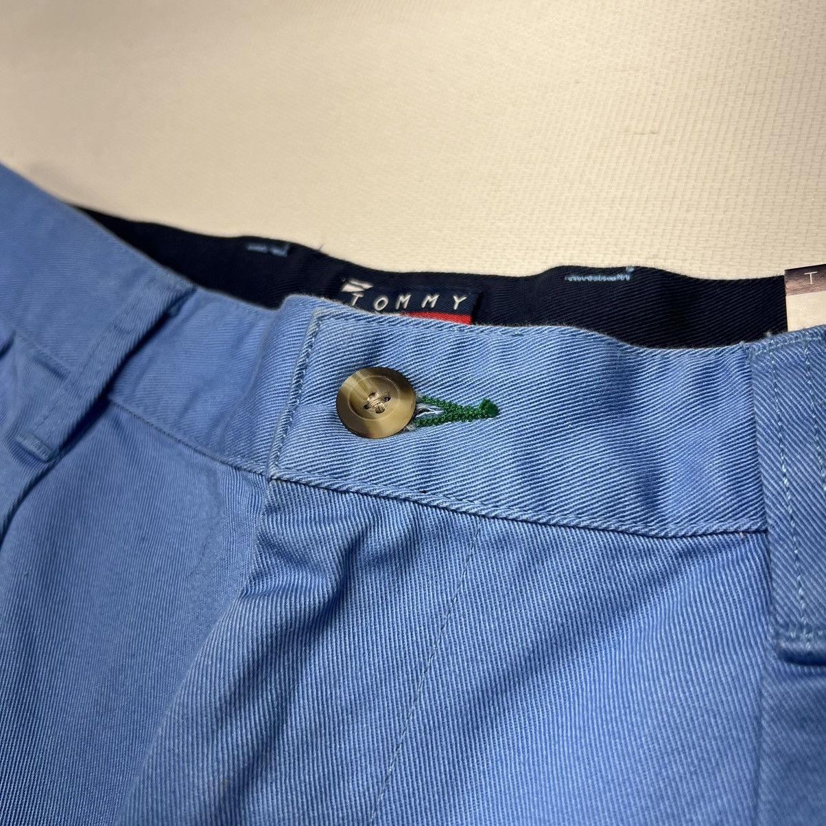 Tommy Hilfiger × Vintage VTG Tommy Hilfiger Shorts Blue Chino Bermuda Button Beach Size US 32 / EU 48 - 4 Thumbnail