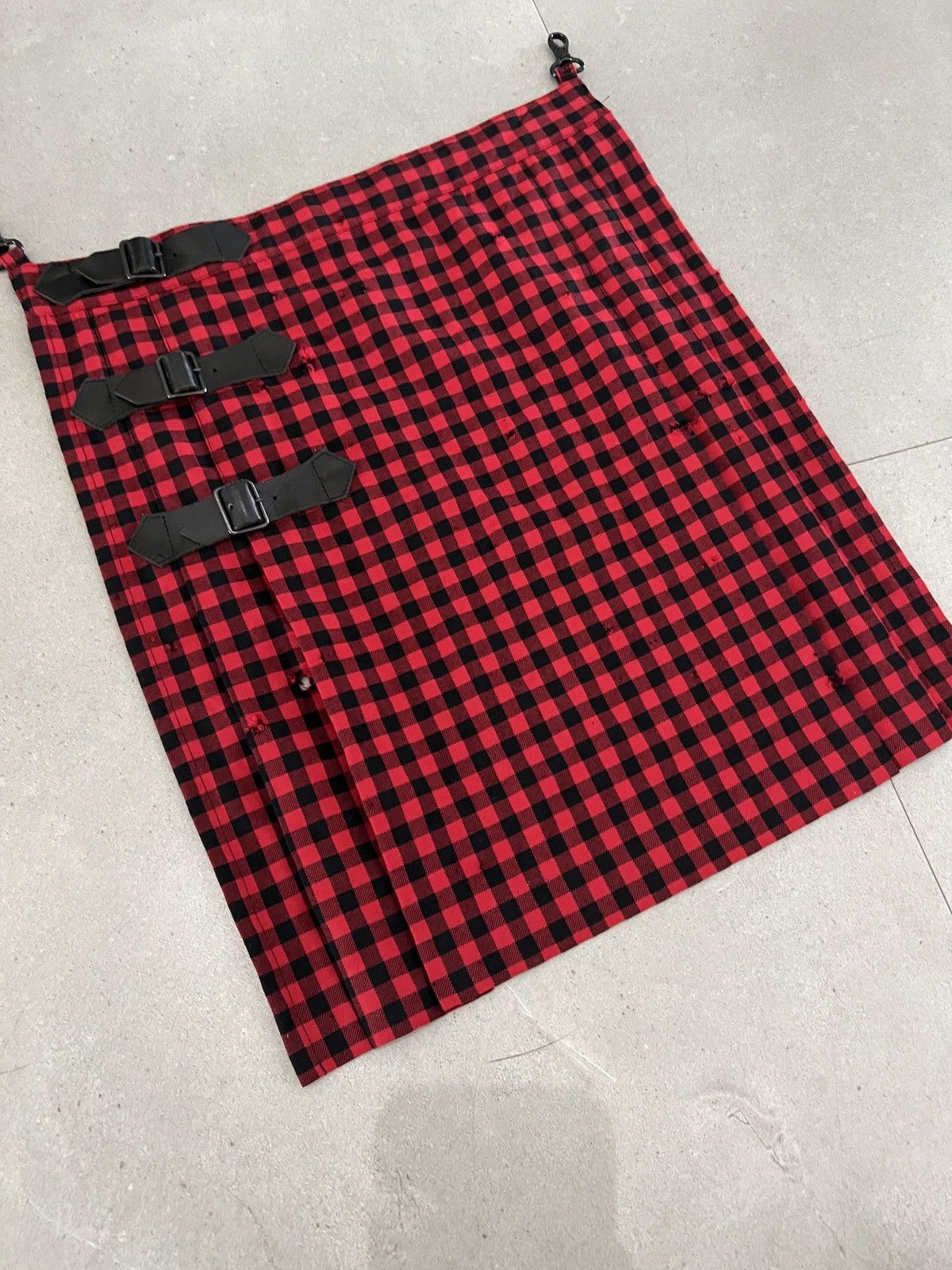 Number (N)ine SET OF 2! SS05 Number Nine “Nightcrawler” Kilt Belted Clips Size ONE SIZE - 3 Thumbnail