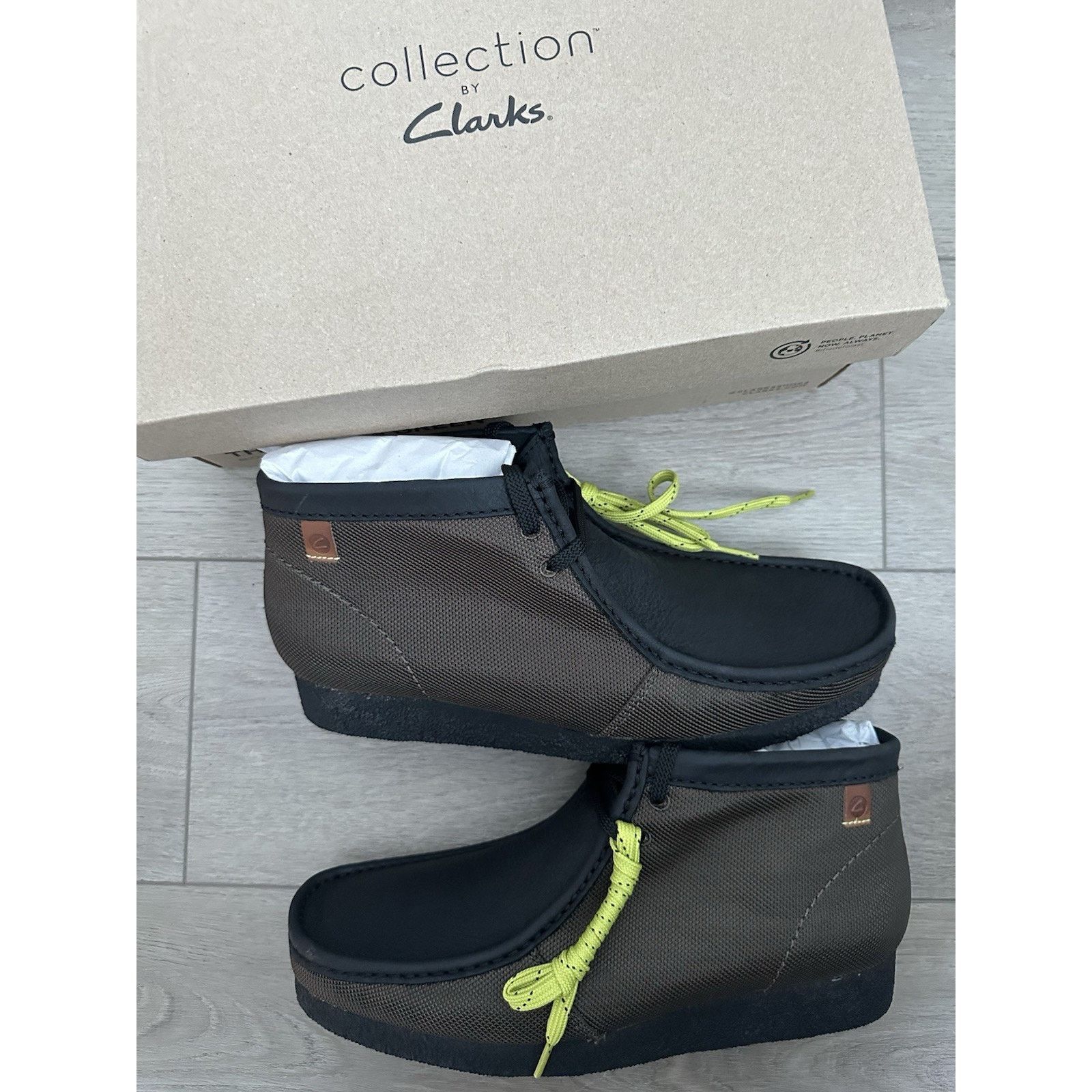 Clarks Clark’s wallebees shoes dark green textile canvas sz 11 Size US 11 / EU 44 - 1 Thumbnail