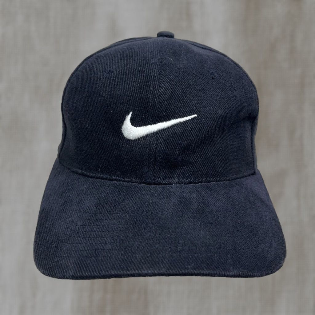 Nike VINTAGE Nike Hat Cap Snapback Black White Center Swoosh Twill Adjustable Men Size ONE SIZE - 1 Thumbnail