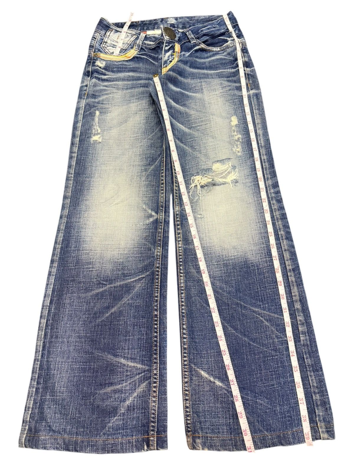 Hysteric Glamour Vintage Red Pepper Distressed Low Rise Flare Jeans Size 28" / US 6 / IT 42 - 7 Thumbnail