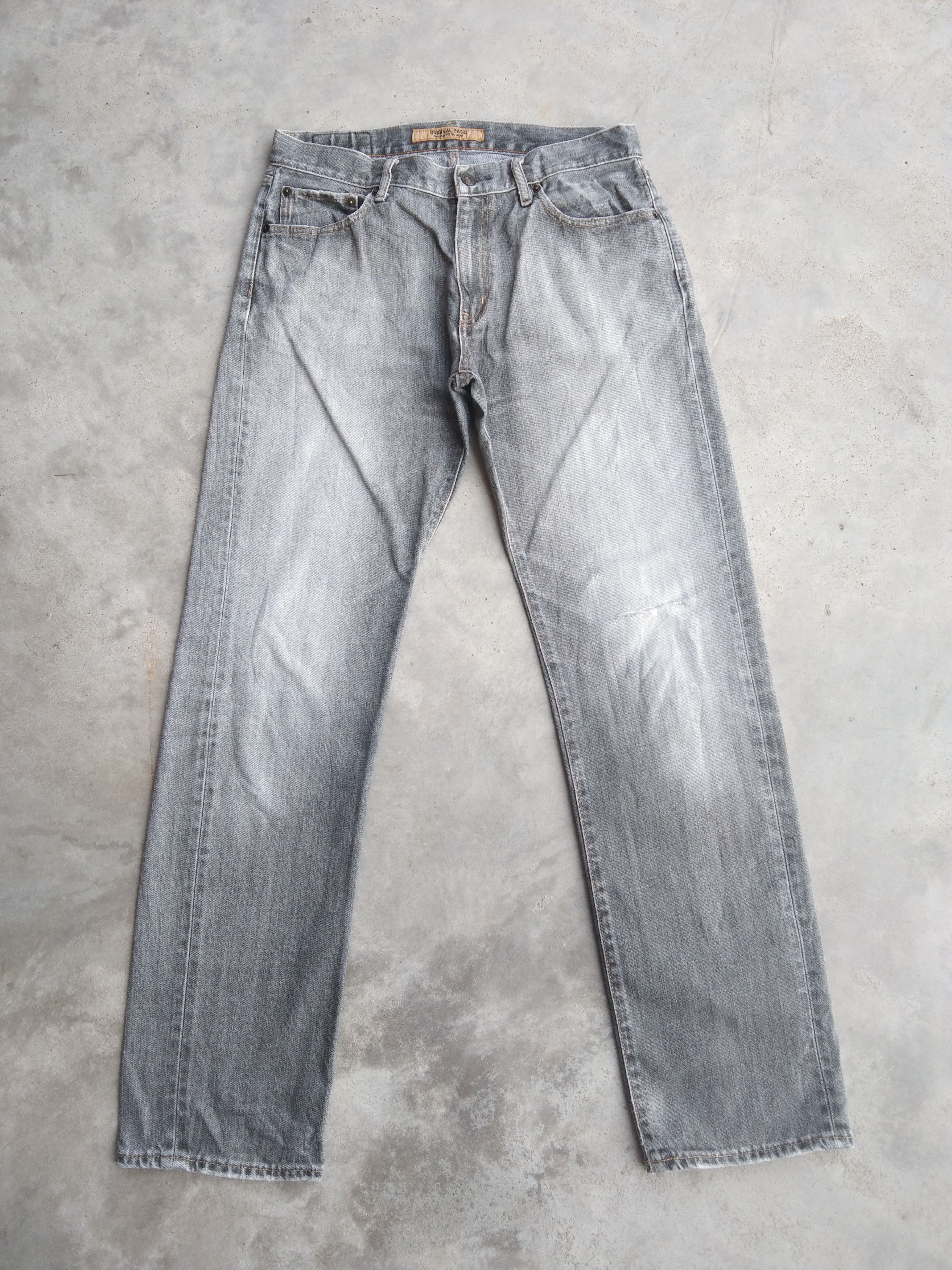 Japanese Brand Vintage Smoke Grey Faded Uniqlo S-002 Distressed Jeans 32x32 Size US 32 / EU 48 - 1 Thumbnail