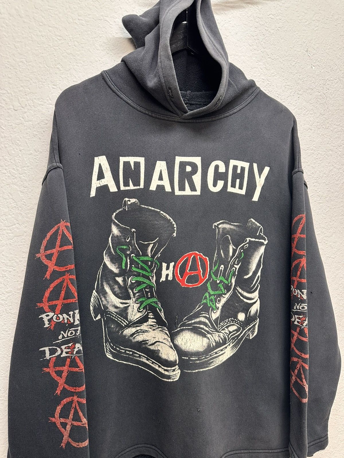 Band Tees Vintage 2000s Anarchy Graphic Pullover Hoodie Men's XL Black Size US L / EU 52-54 / 3 - 6 Thumbnail