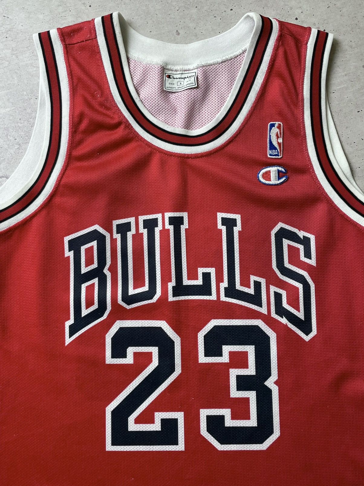 Champion Vintage Champion Chicago Bulls Michael Jordan 23 Jersey Size US S / EU 44-46 / 1 - 3 Thumbnail