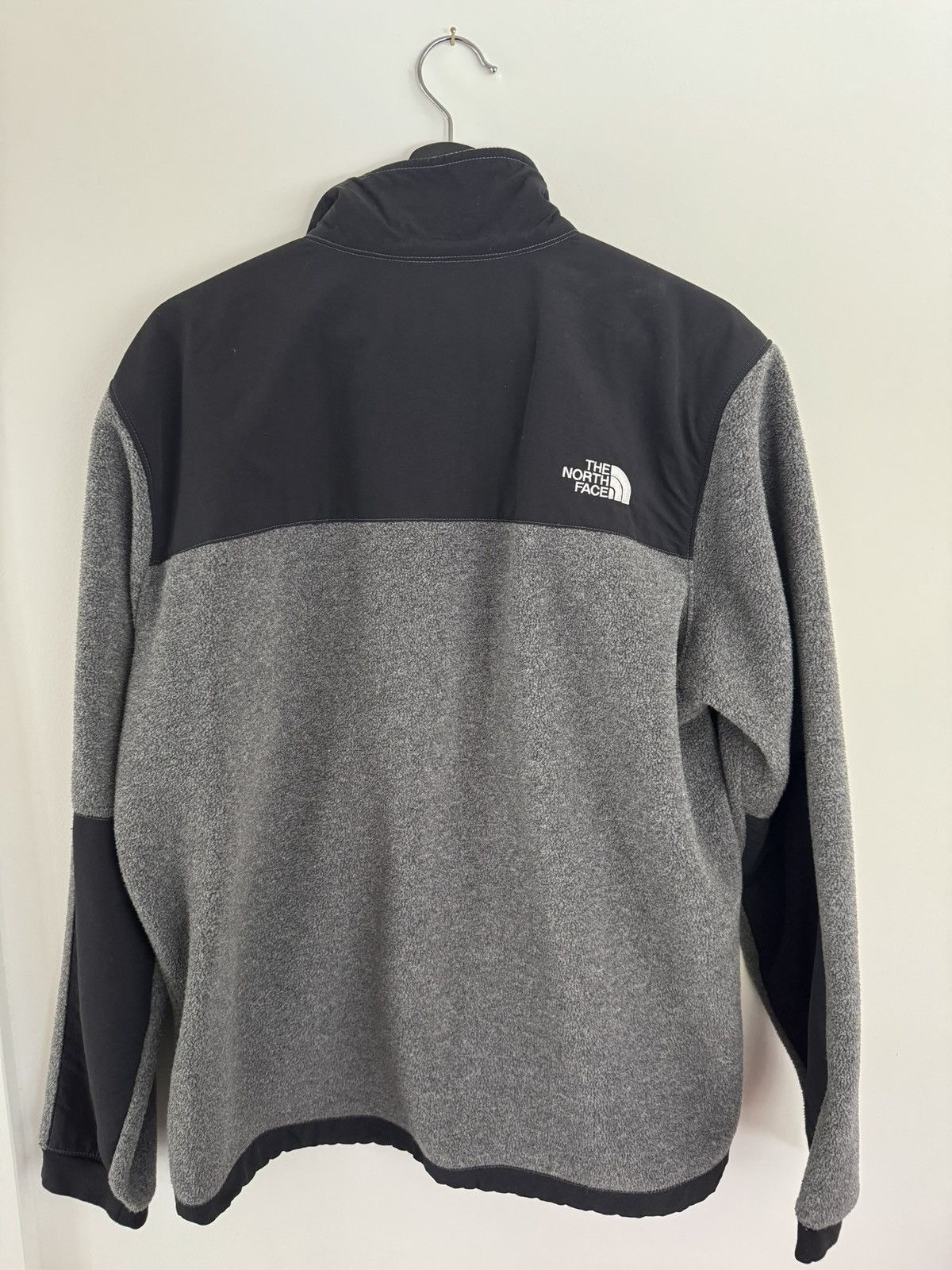 The North Face Preowned The North Face Grey Denali Fleece Jacket Size Large Size US L / EU 52-54 / 3 - 2 Thumbnail