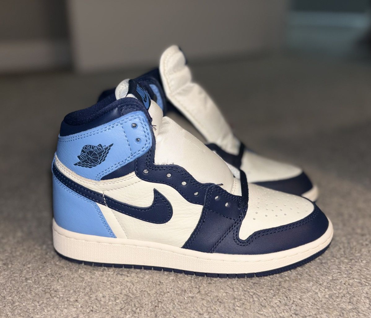 Jordan Brand × Supreme AIR JORDAN 1 RETRO HIGH OG GS UNC OBSIDIAN🛑READ DESCRIPTION🛑 Size US 5 / EU 37 - 1 Thumbnail