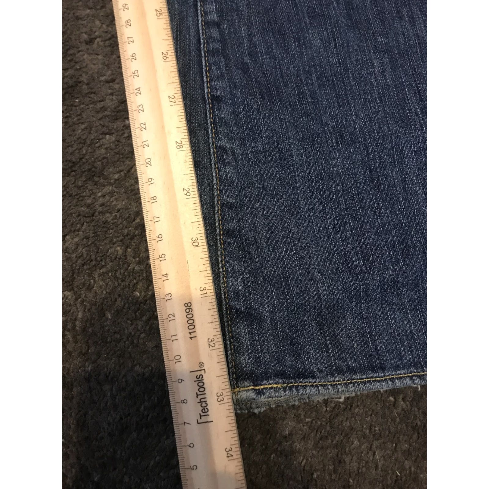 Vintage VINTAGE Rock & Republic Jeans Flared Leg Low Rise 30 Medium Wash Women Boys/Girls? Size 30" / US 8 / IT 44 - 3 Thumbnail