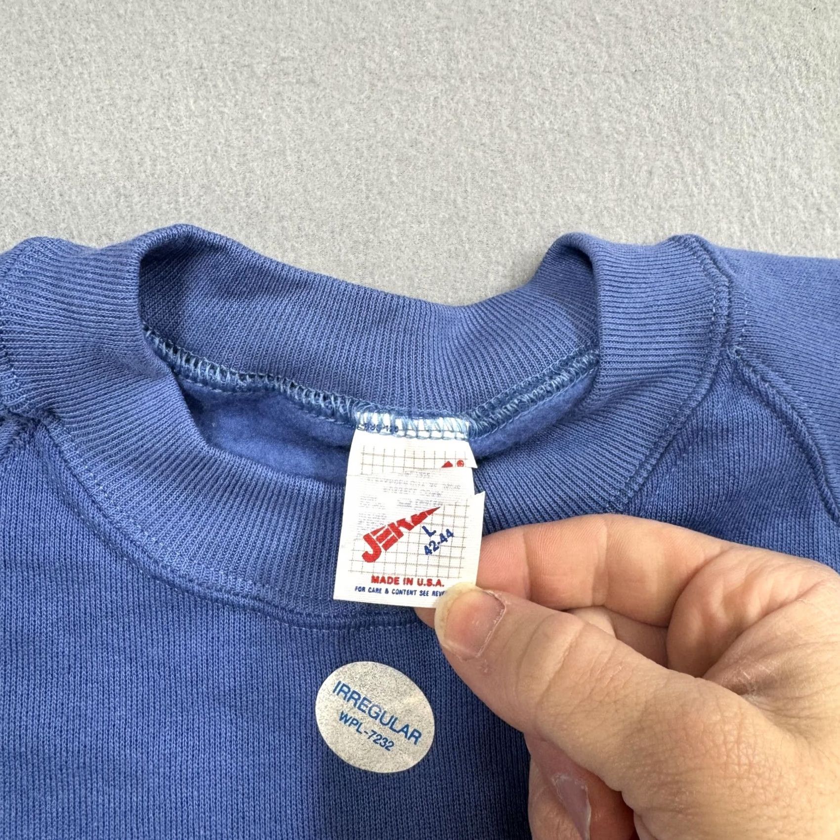Jerzees VINTAGE Jerzees Sweatshirt Mens L Blue Raglan Crewneck 90s US Made Sweatshirt Men Blue Raglan Crewneck 90s Size US L / EU 52-54 / 3 - 5 Thumbnail