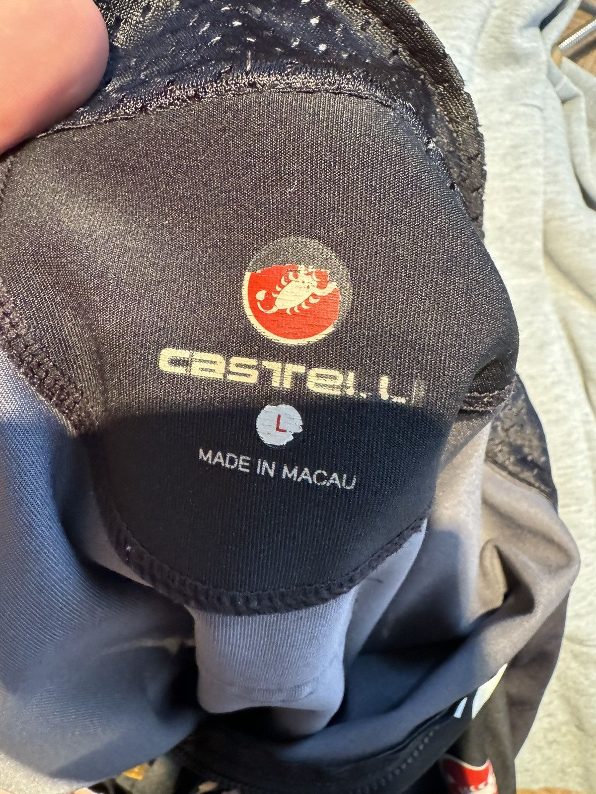 Other Castelli Mens Winter Cycling Jacket Size L Black Size US L / EU 52-54 / 3 - 8 Thumbnail