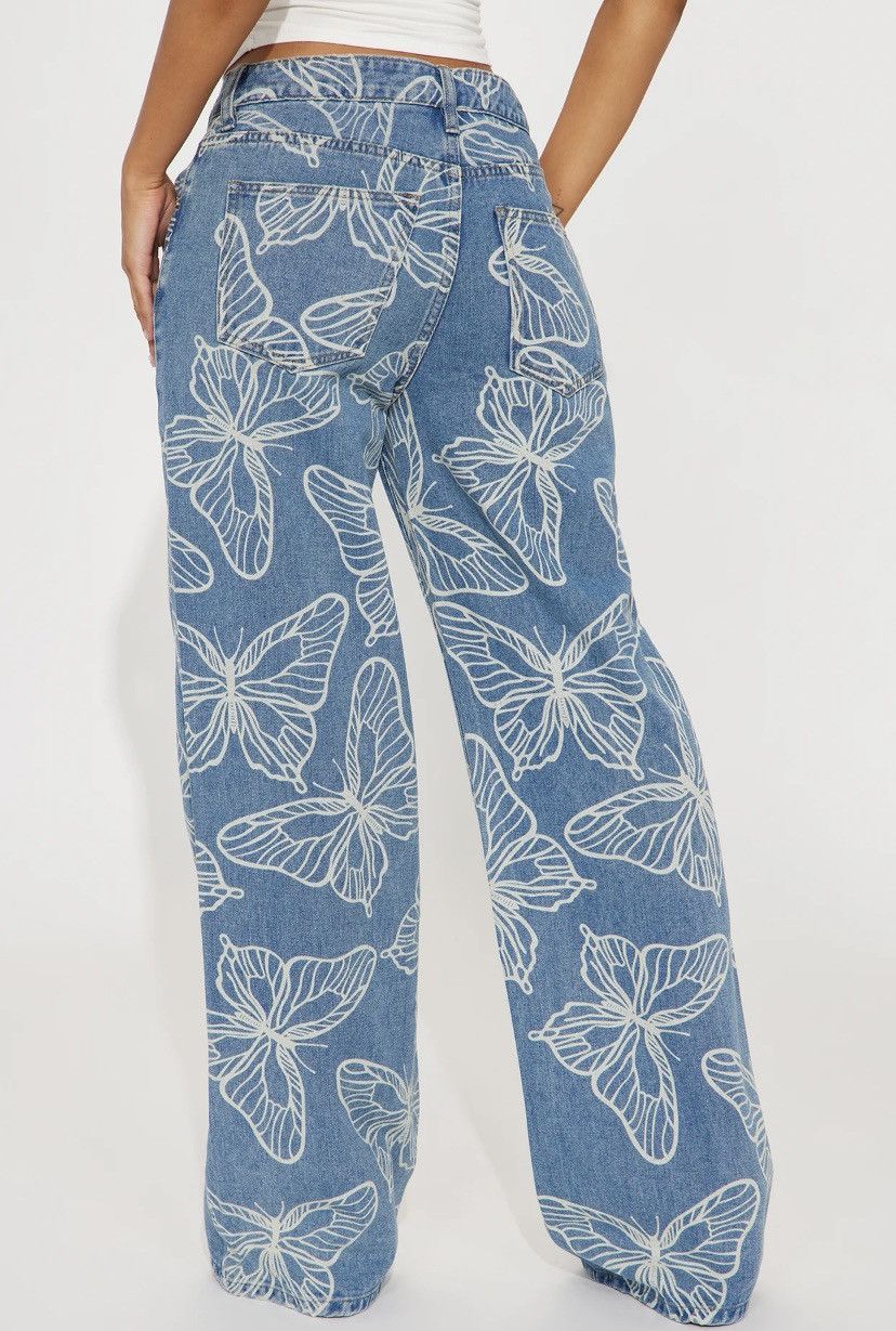 Fashion Nova Looking Fly butterfly ~ Baggy jeans | Medium Wash Size 36" / US 14 / IT 50 - 3 Thumbnail
