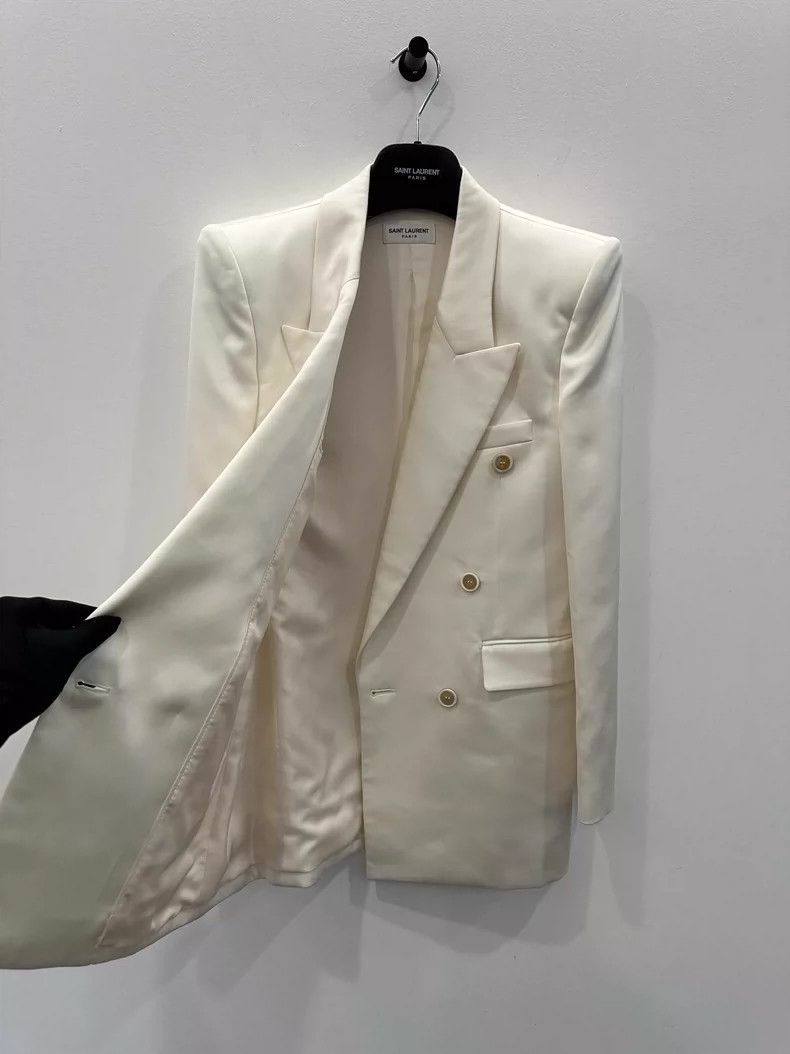 Yves Saint Laurent YSL White Silk Satin Women's Blazer-2506 Size M / US 6-8 / IT 42-44 - 3 Thumbnail