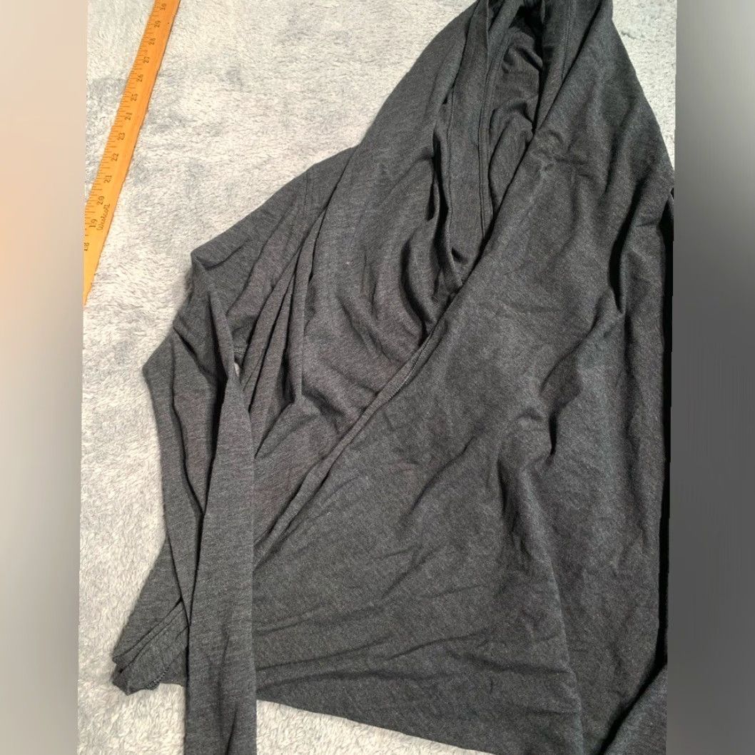 Lululemon lululemon athletica Sweatshirt Hoodie Dark Gray Women 8 Regular Pullover Gray Long Sleeve Cropped Hooded Size M / US 6-8 / IT 42-44 - 2 Thumbnail