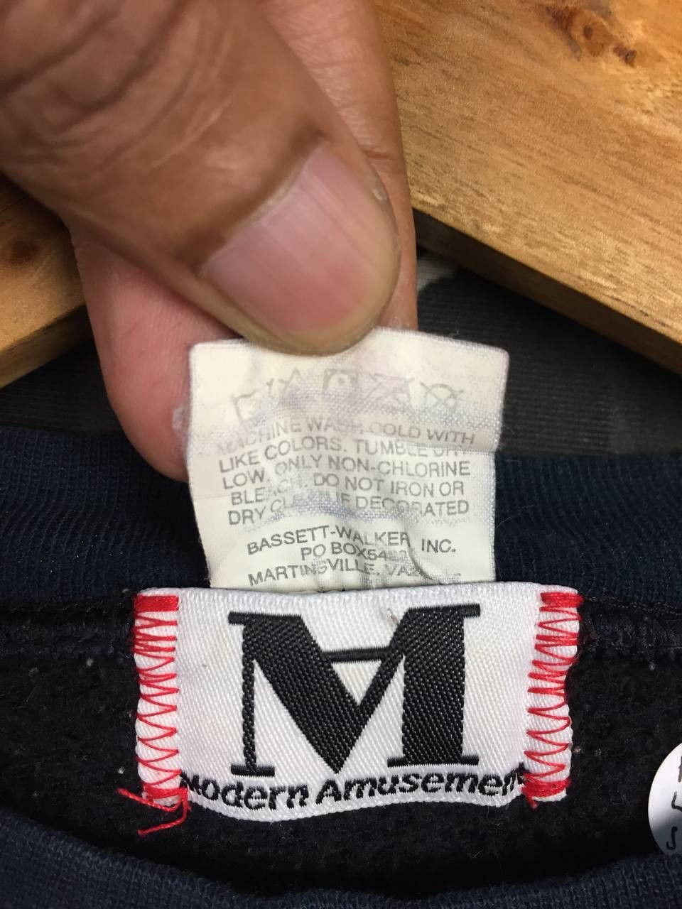 Modern Amusement Vtg Modern Amusement Crow Logo Boxy Fit Sweatshirt Size US M / EU 48-50 / 2 - 12 Thumbnail