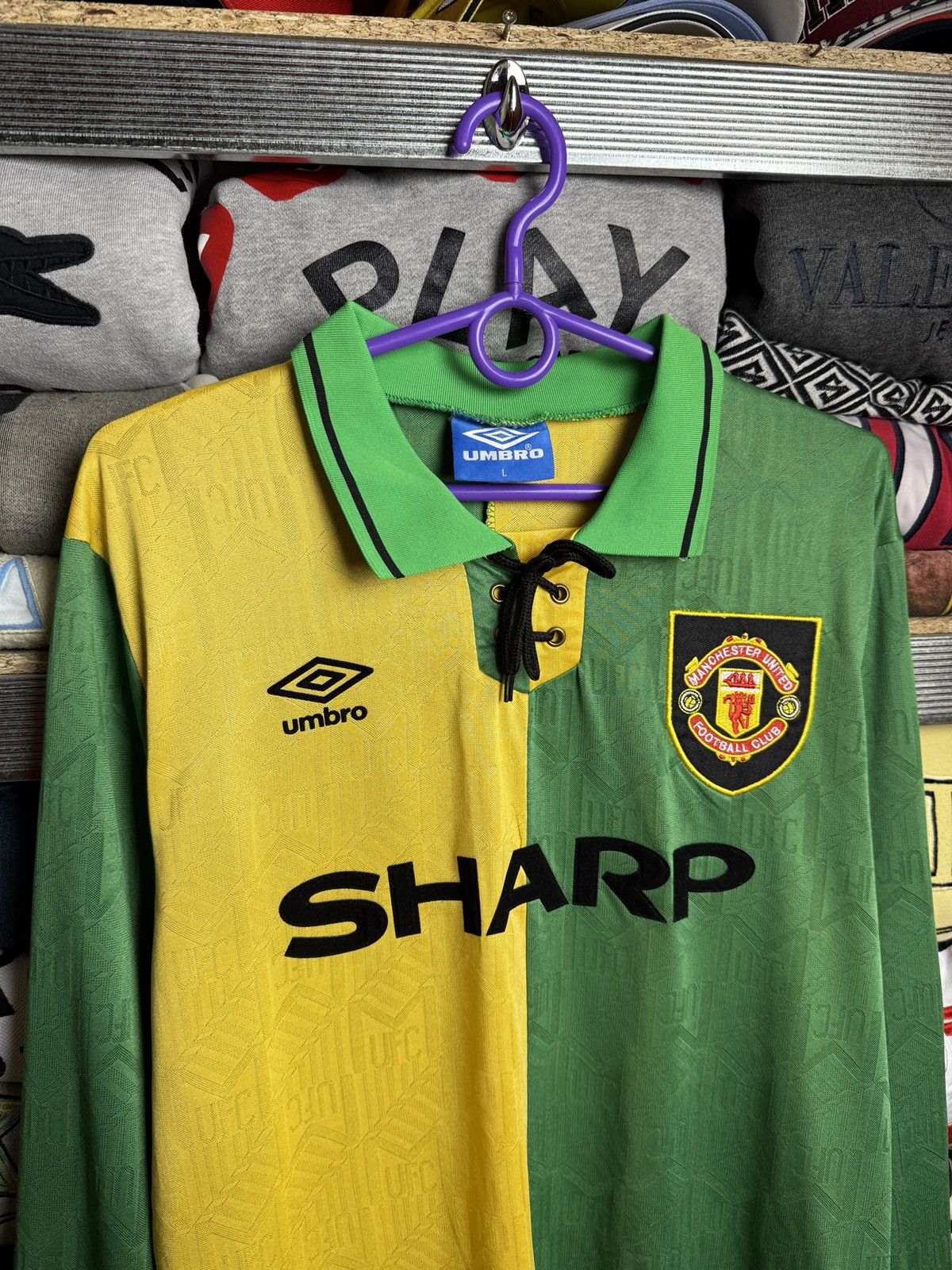 Umbro Manchester United umbro vintage soccer jersey Size US L / EU 52-54 / 3 - 8 Thumbnail