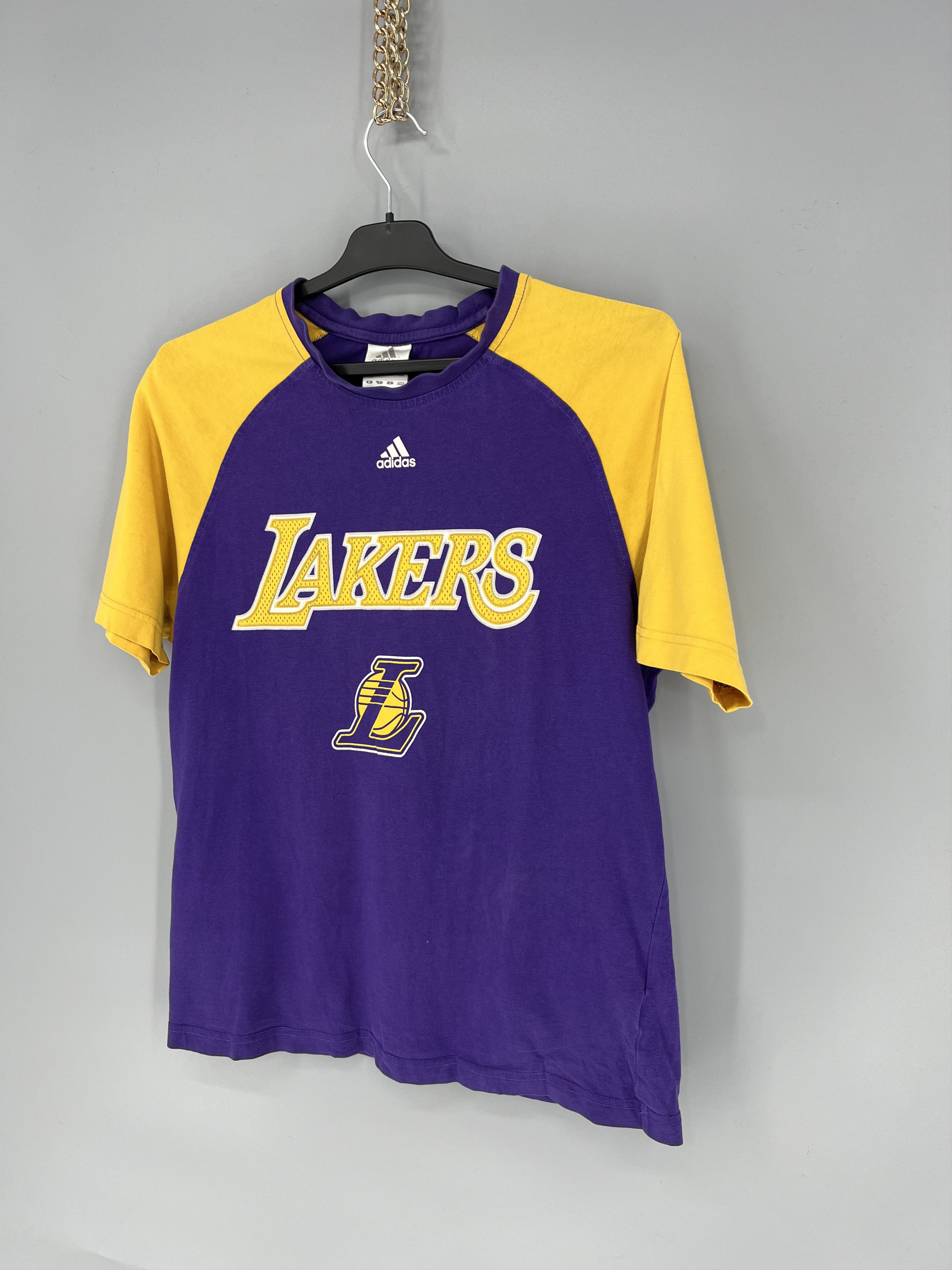 Adidas 🔷Vintage Adidas L.A. Lakers Kobe Bryant #24 T-shirt🔷 Size US M / EU 48-50 / 2 - 3 Thumbnail