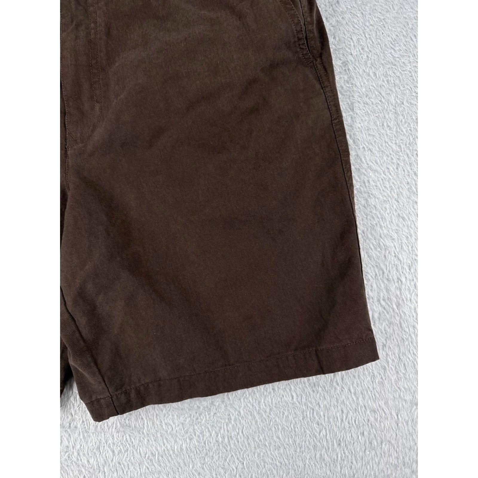 Tommy Bahama Tommy Bahama Shorts Men 36 Brown Cotton Blend Chino Beach Resort Vacation Aloha Designer Logo Pockets Quick Dry Mens Size US 36 / EU 52 - 2 Thumbnail