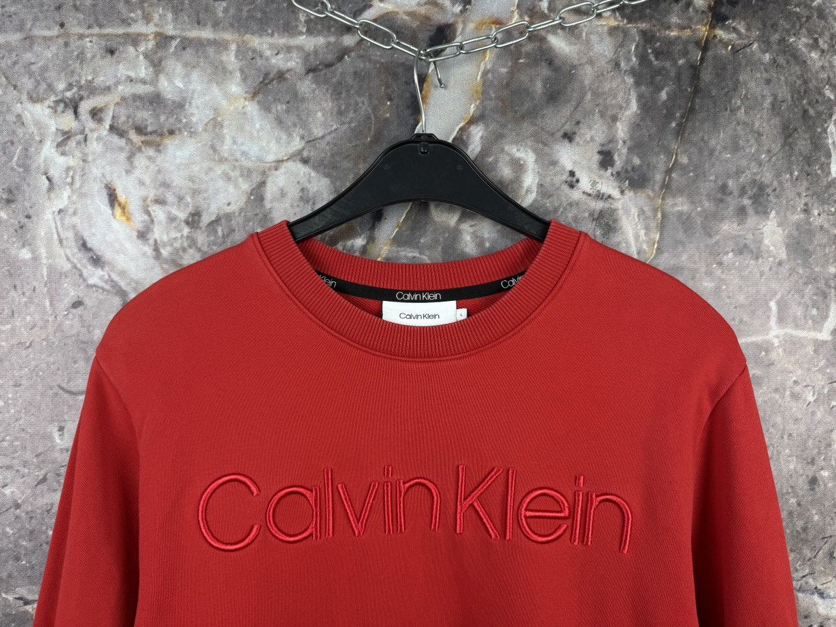 Calvin Klein Calvin Klein Red Crewneck Sweatshirt Embroidered Logo Size US L / EU 52-54 / 3 - 2 Thumbnail