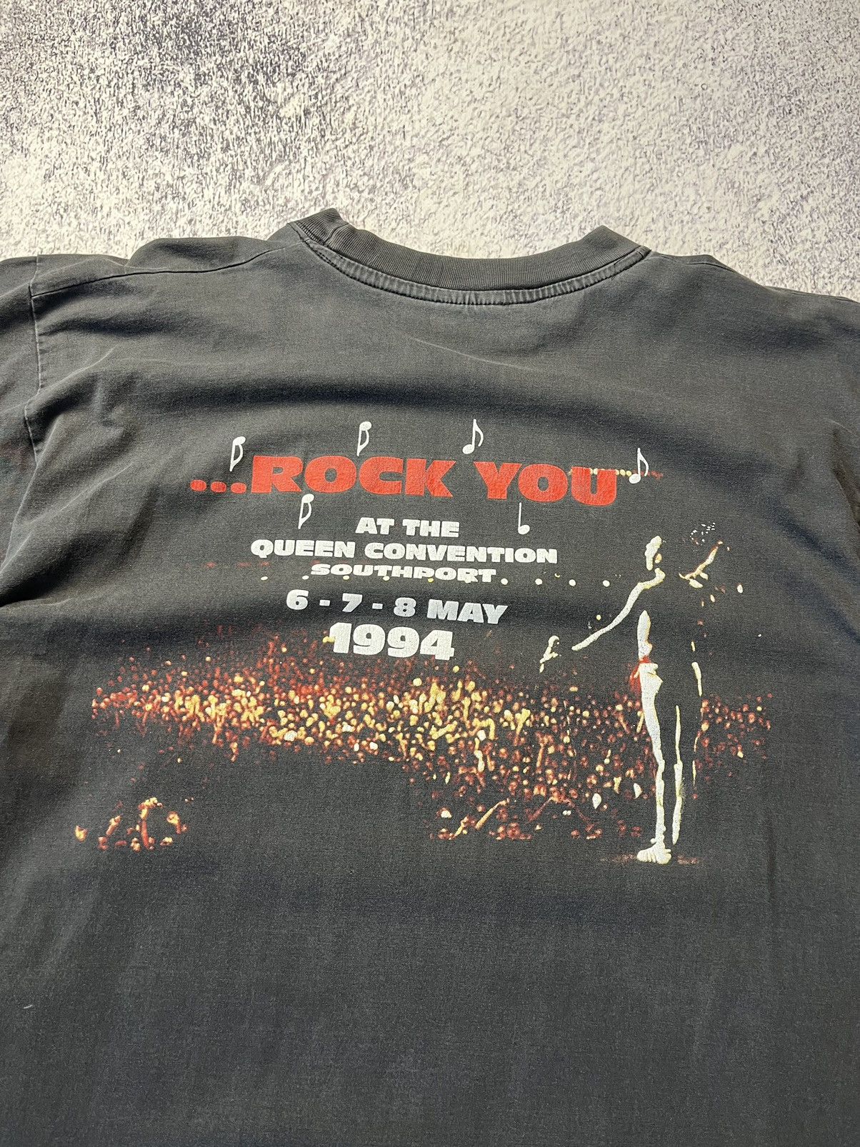 Band Tees Vintage T-shirt We Will We Will Rock You ! Queen Song Size US L / EU 52-54 / 3 - 16 Thumbnail
