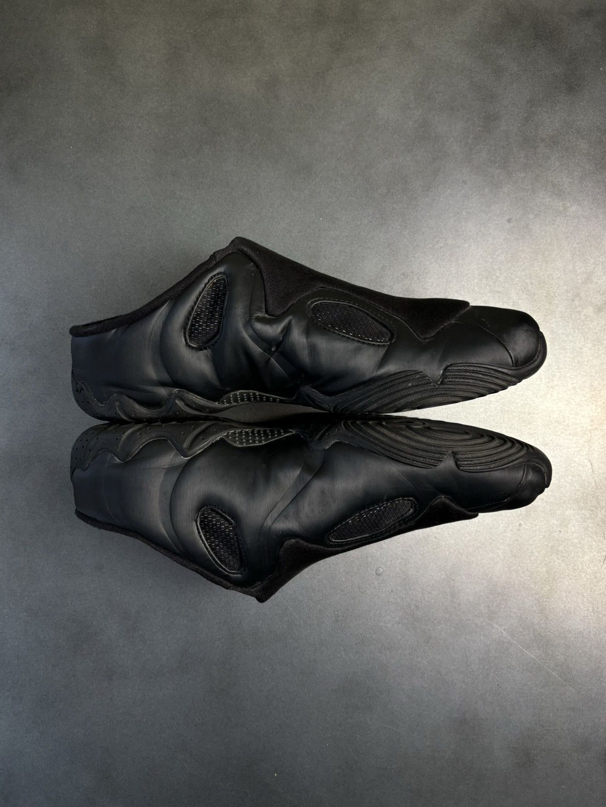 Nike × Vintage OG 2001 Nike Clogposite Mules All Black Vintage Posite Shoes Size US 12 / EU 45 - 12 Thumbnail