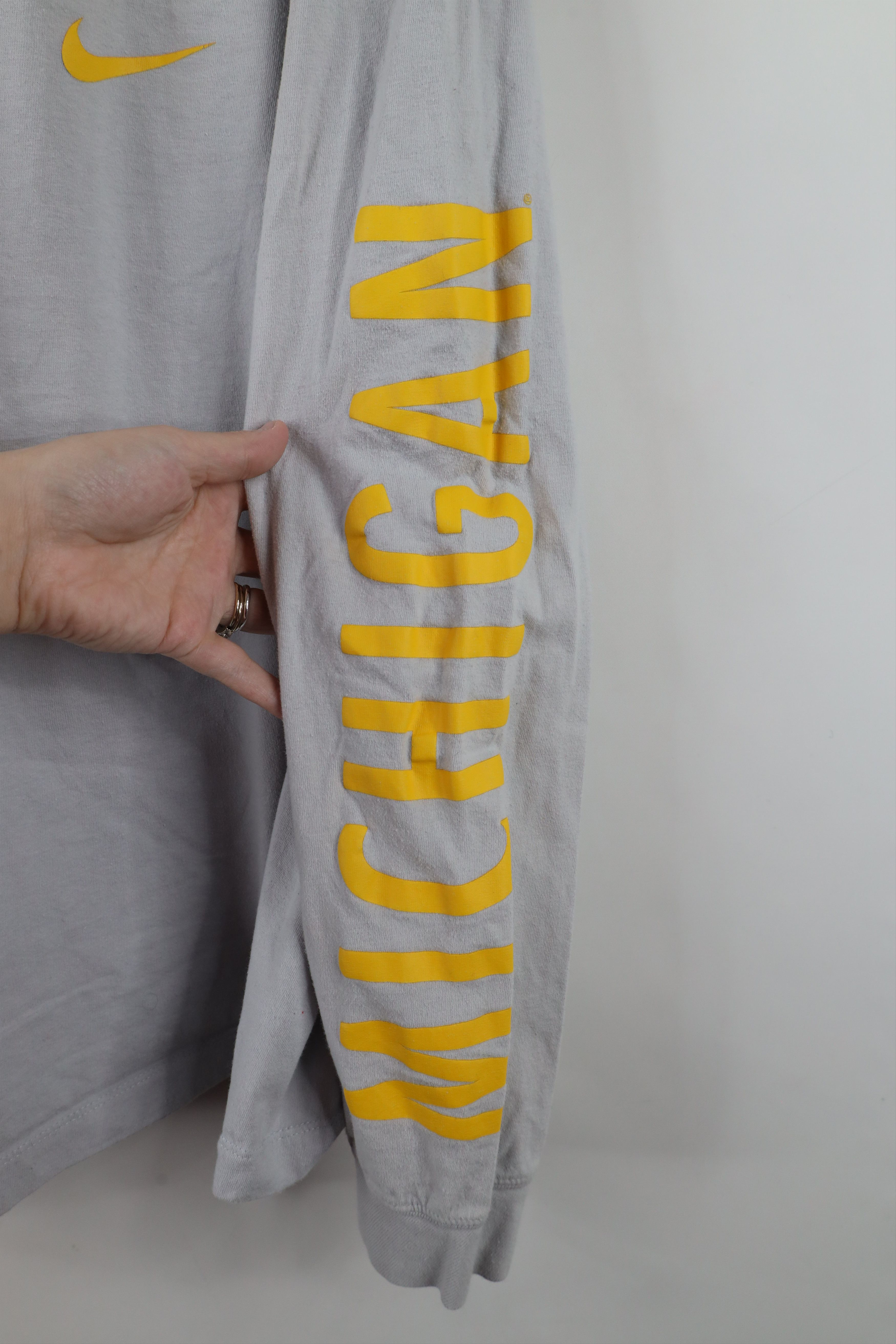 Nike × Vintage Nike Campus University of Michigan Long Sleeve T-Shirt Gray Size US XL / EU 56 / 4 - 4 Thumbnail