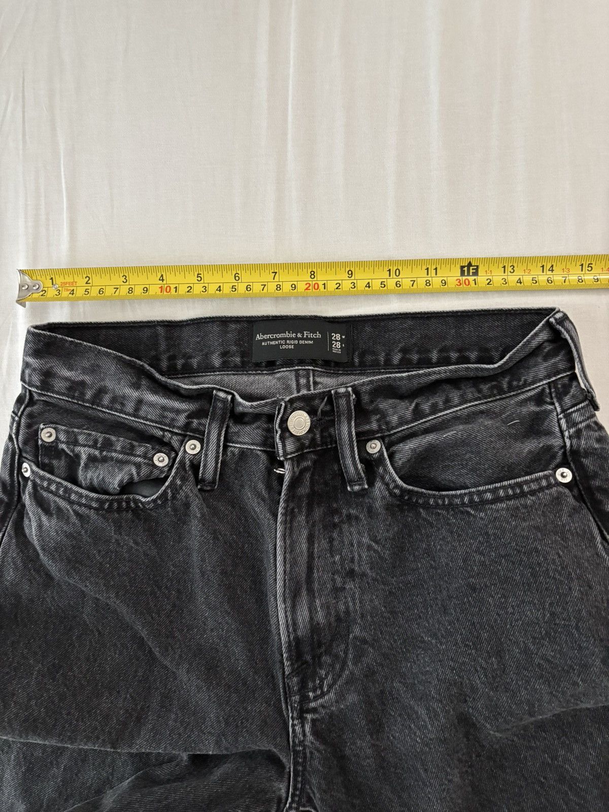 Abercrombie & Fitch Abercrombie & Fitch Loose Back Jeans Size 28x28 Men’s Size US 28 / EU 44 - 2 Thumbnail