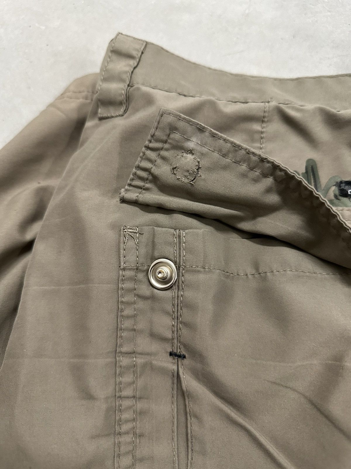 Quiksilver Quicksilver Shorts Size US 33 - 6 Thumbnail