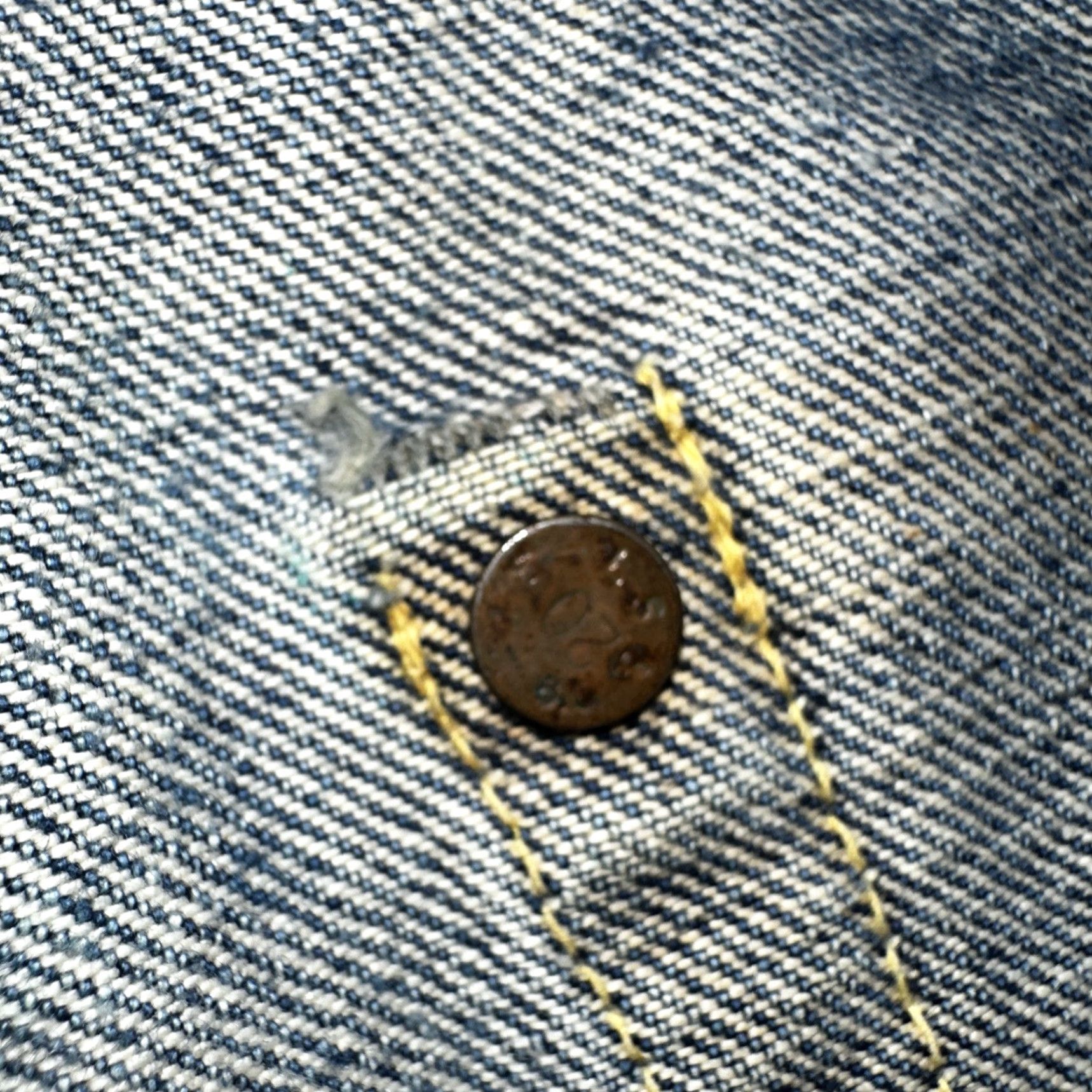 Levi's VINTAGE Levi's 501XX Big E Redline Selvedge Shorts 1950s Dark Denim Size 32 Mens Blue Size US 32 / EU 48 - 6 Thumbnail