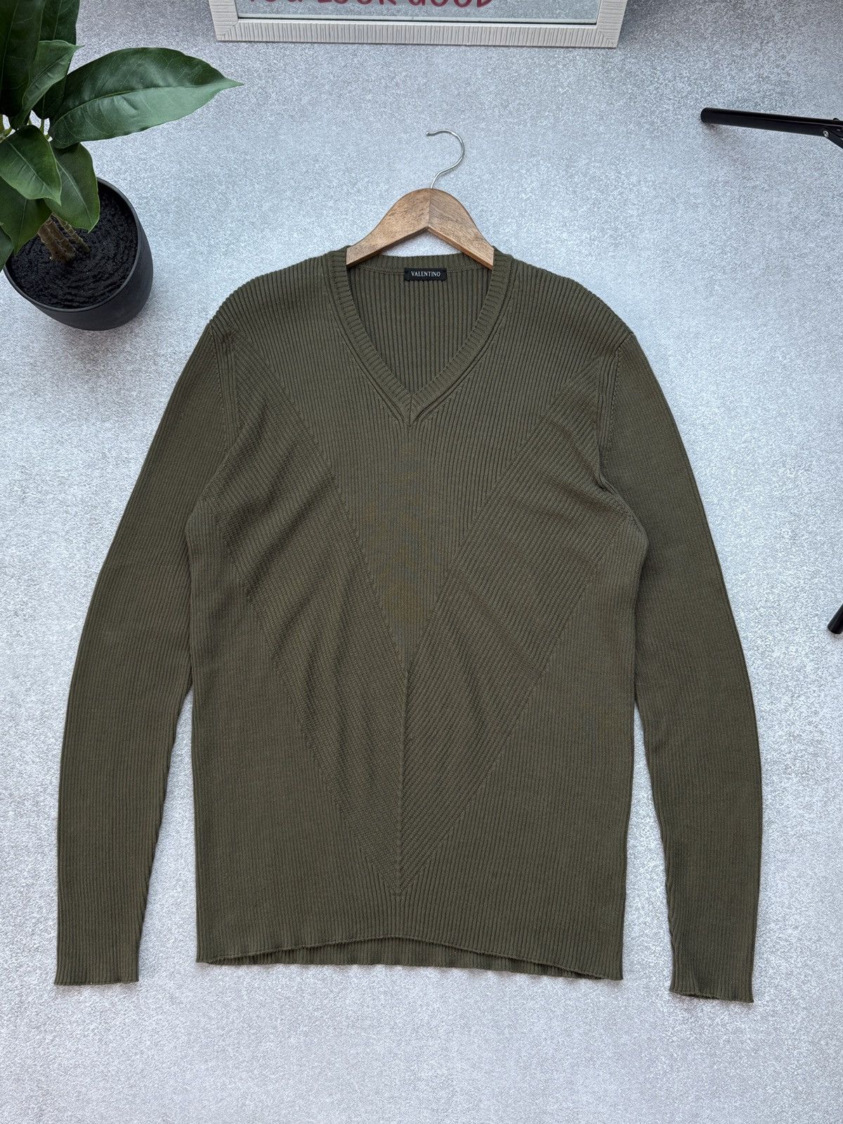 Valentino Vintage Valentino Sweater V-Neck Avant-Gard Pullover Men’s Size US L / EU 52-54 / 3 - 1 Thumbnail
