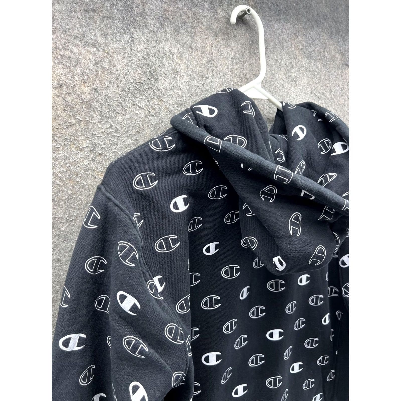 Champion VINTAGE Champion Reverse Weave Hoodie Mens Medium Black All Over Logo Fleece Pullover Size US M / EU 48-50 / 2 - 7 Thumbnail
