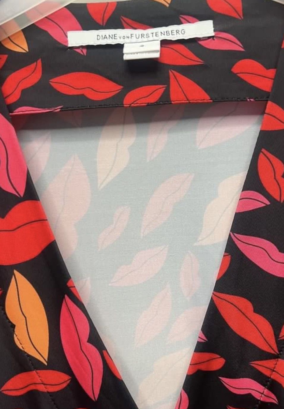 Diane von Furstenberg DVF lips Wrap Dress Size XS / US 0-2 / IT 36-38 - 2 Thumbnail