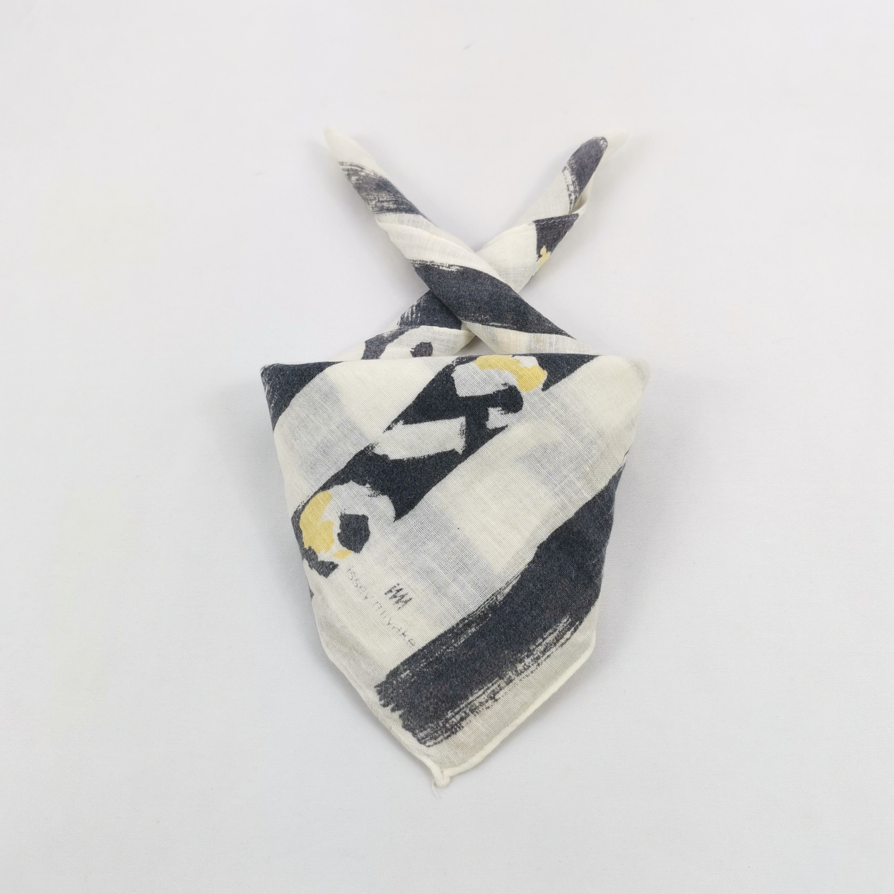 Issey Miyake Vintage Issey Miyake Handkerchief 56789 Size ONE SIZE - 1 Thumbnail