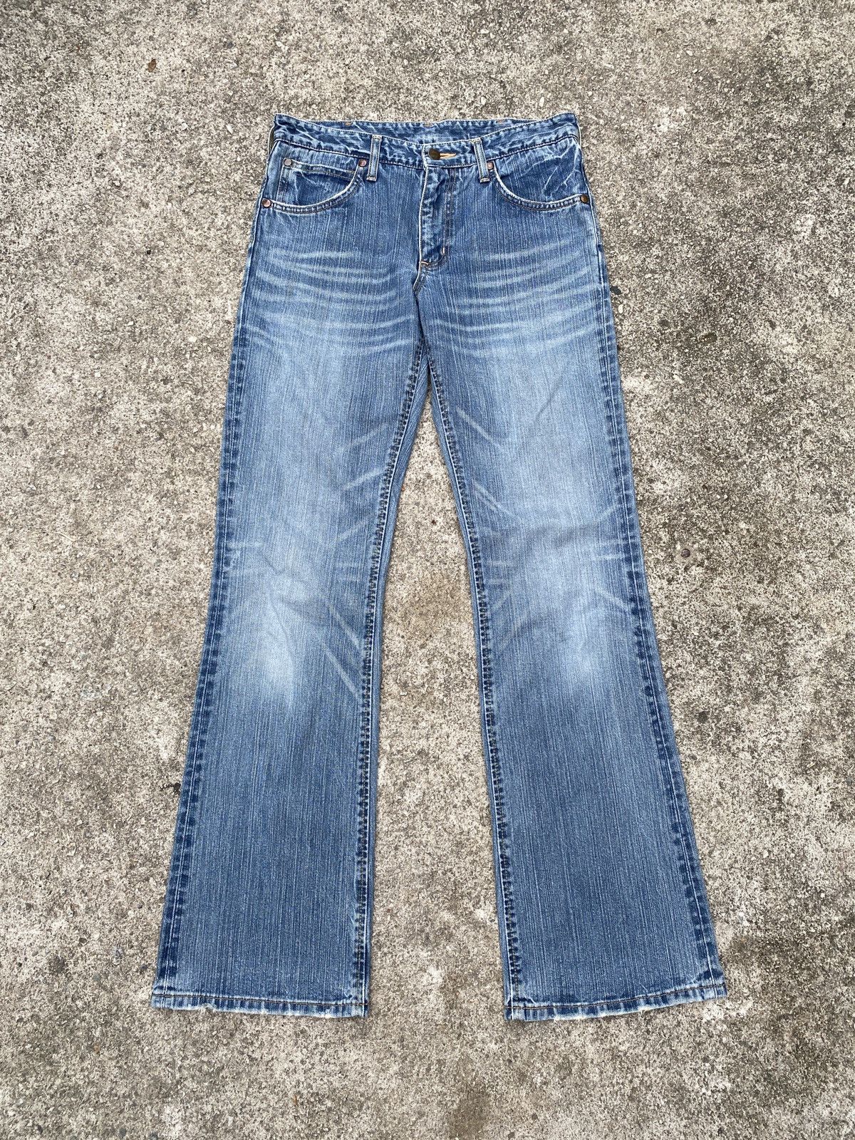 If Six Was Nine × Tornado Mart × Wrangler 2000s - Wrangler Blue Washed Flare Jeans Size US 31 - 2 Thumbnail