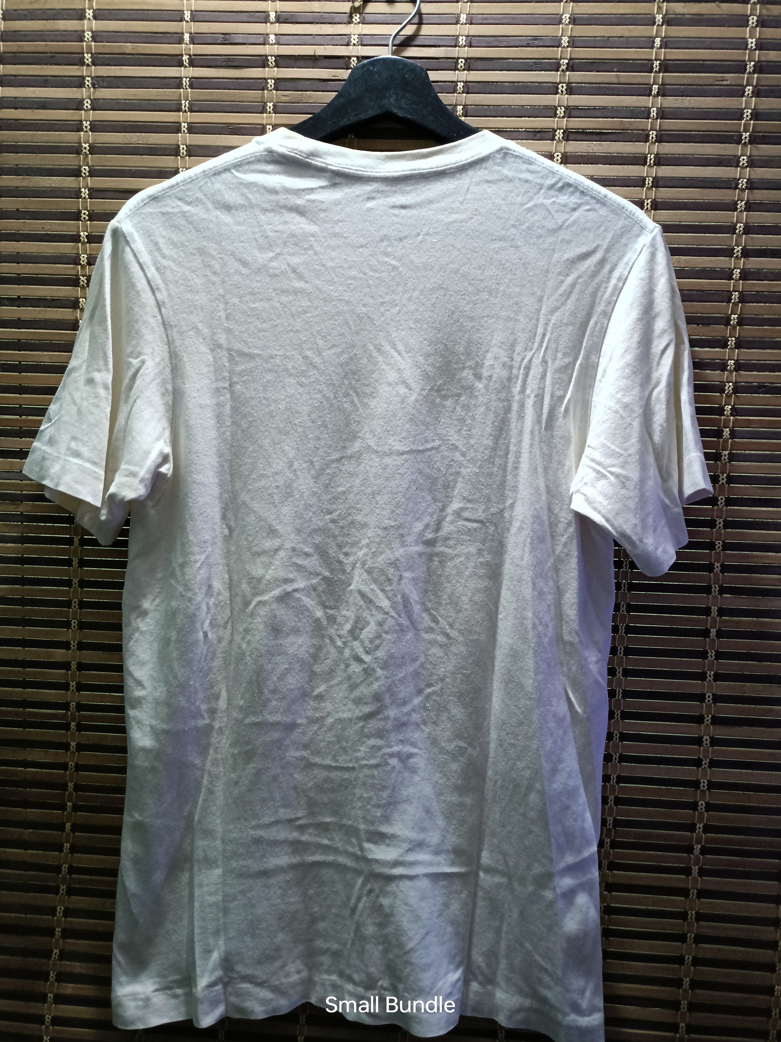 Uniqlo Uniqlo x Kaws Size US S / EU 44-46 / 1 - 2 Thumbnail