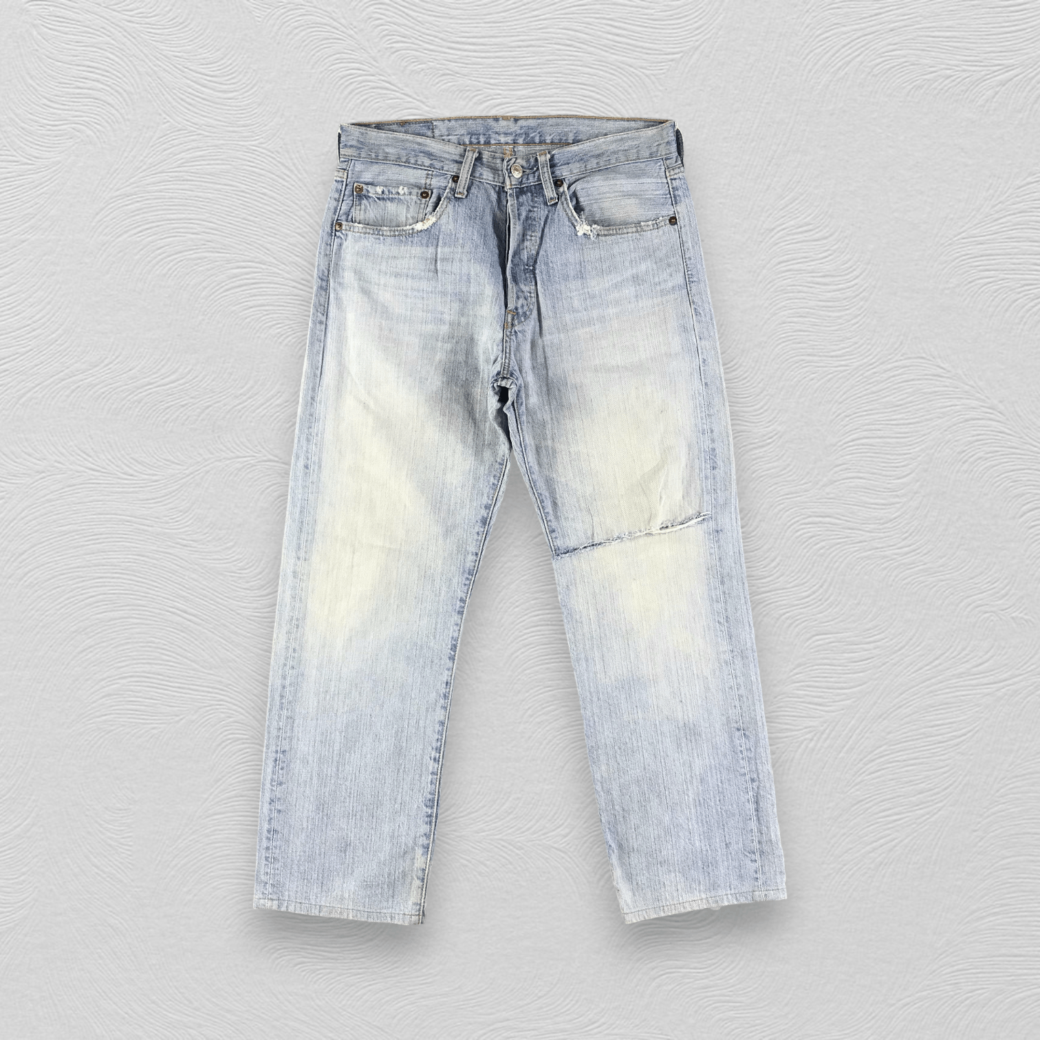Levi's Vintage Levis 501 Jeans Medium Wash Denim KJ1894 Size US 31 - 1 Thumbnail