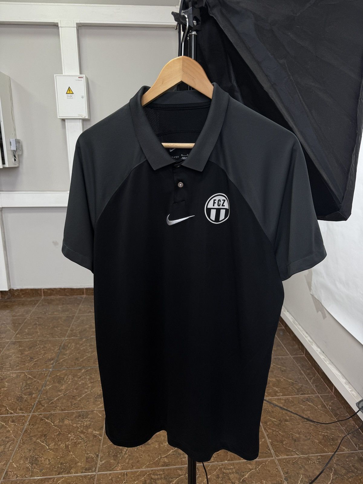 Nike 🇨🇭 Nike FCZ Zurich Switzerland Suisse Swiss Soccer T-Shirt Size US XL / EU 56 / 4 - 1 Thumbnail