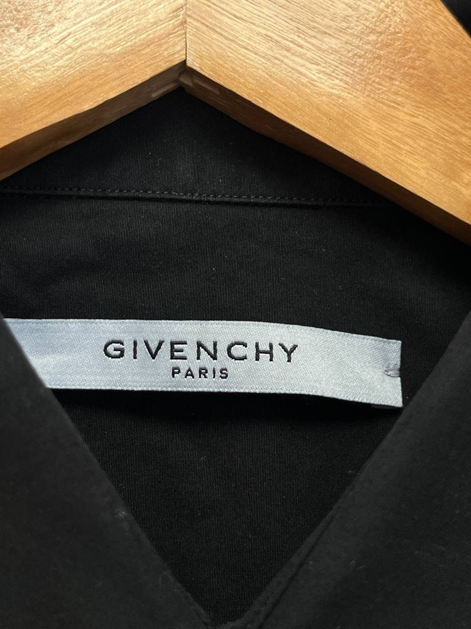 Givenchy Givenchy Men's Black Dress Shirt Size 41 Logo Embroidery Size US M / EU 48-50 / 2 - 4 Thumbnail