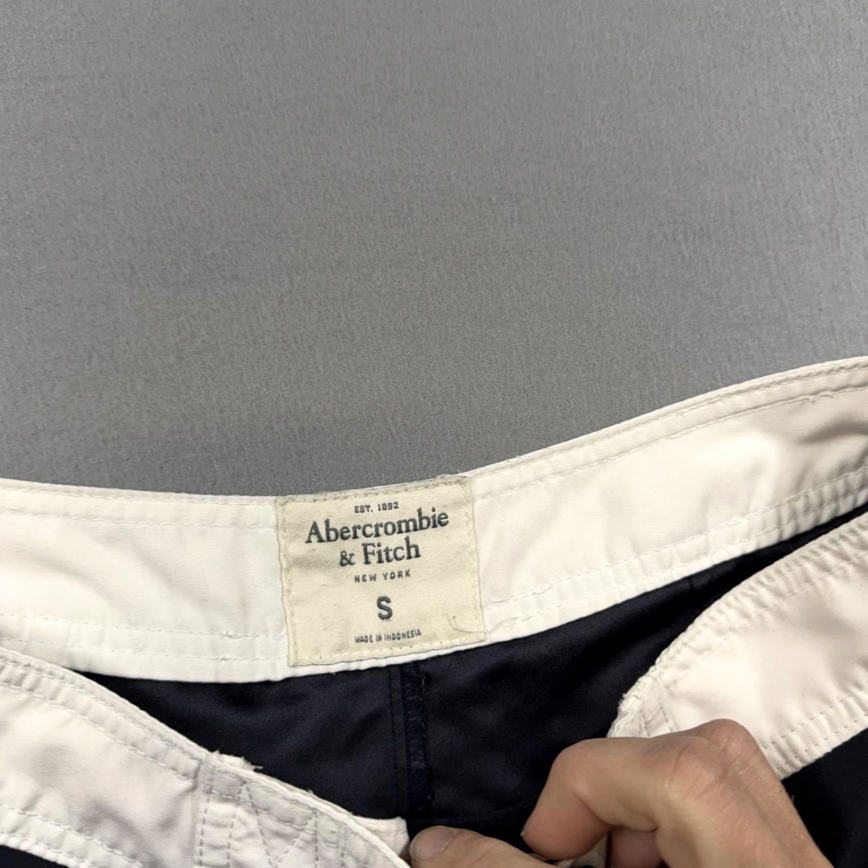 Abercrombie & Fitch Abercrombie & Fitch Shorts Mens Small Navy Board Shorts Drawstring Back Pocket Colorblock Beach Summer Mens S Navy Board Shorts Size US 29 - 3 Thumbnail