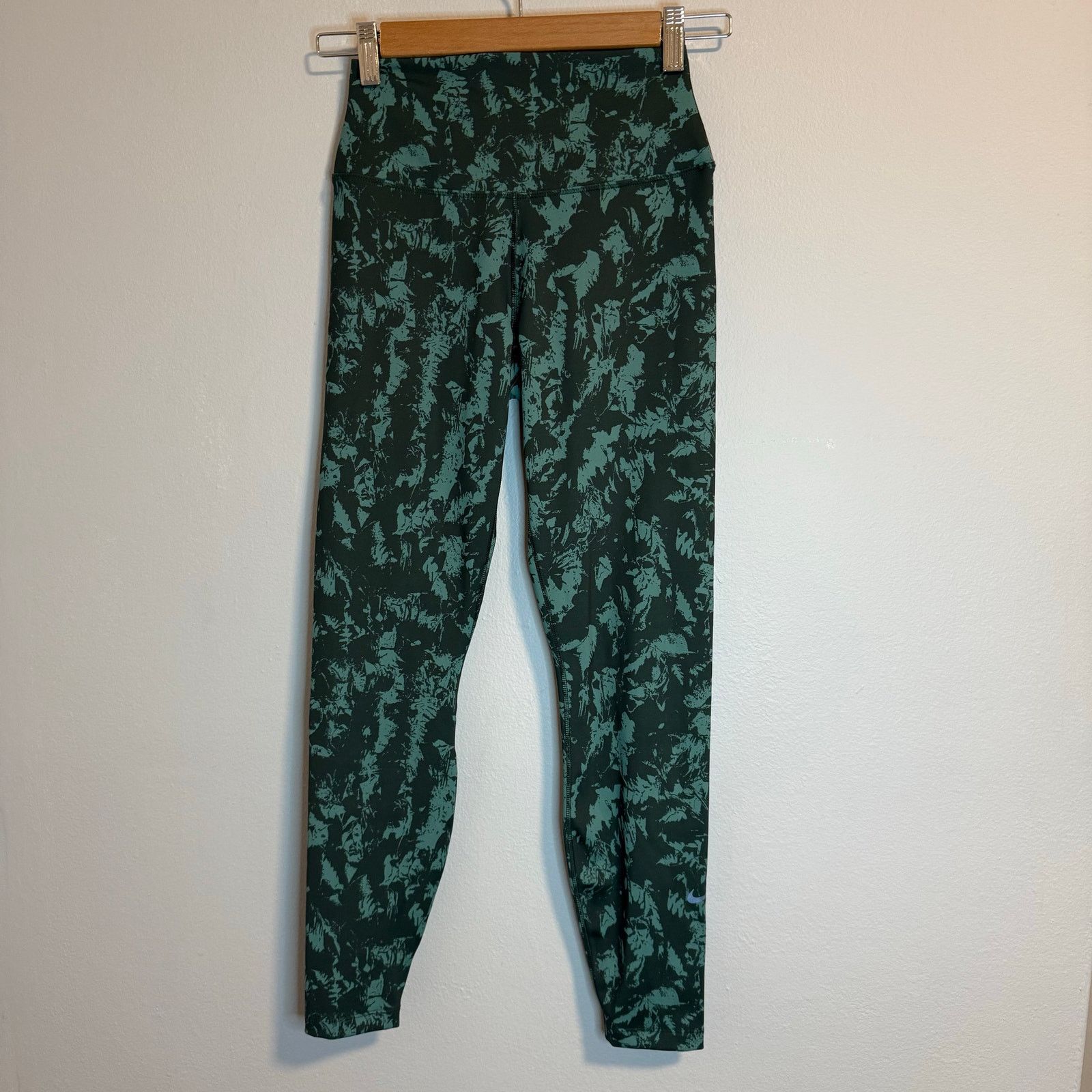 Nike Nike One Green High Rise Leggings 7/8 Women’s Size S New Size 27" / US 4 / IT 40 - 2 Thumbnail