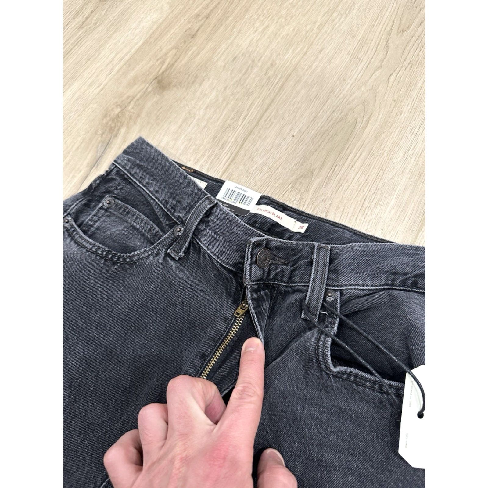 Levi's Levi's Jeans Women 26x32 70s High Rise Flare Dark Wash Gray Denim Bell Vintage: No Size 26" / US 2 / IT 38 - 7 Thumbnail