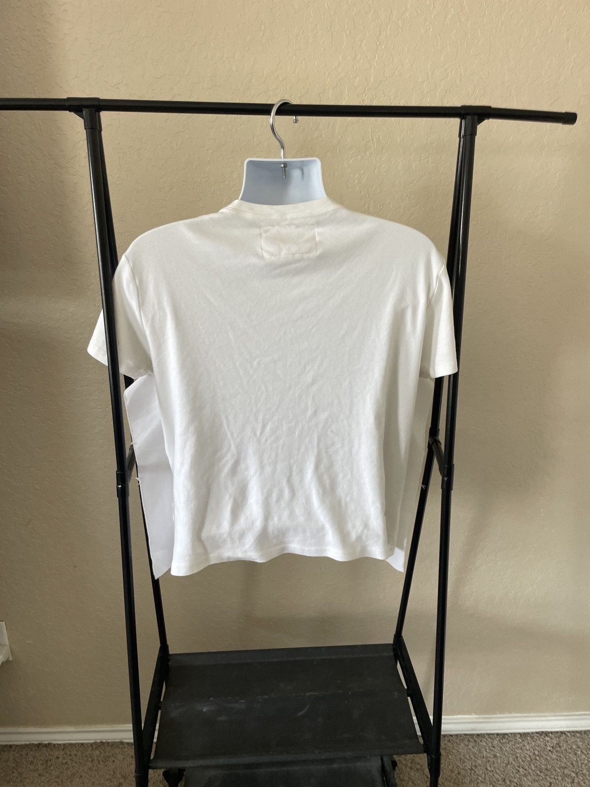 Alex Mullins Hand w/ goldfish Cropped tee Size US M / EU 48-50 / 2 - 3 Thumbnail