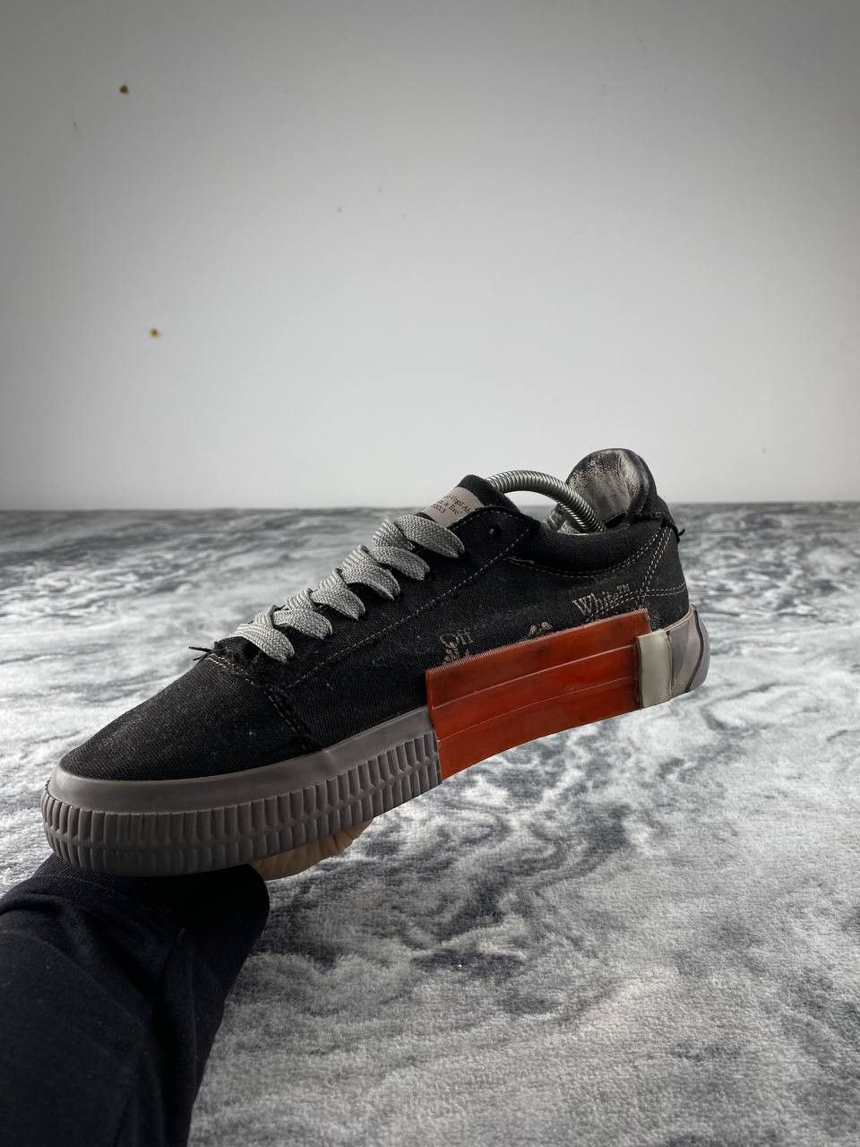 Off-White Off-White Low Vulcanized Sneakers Men Size 40 Black Size US 7 / EU 40 - 3 Thumbnail