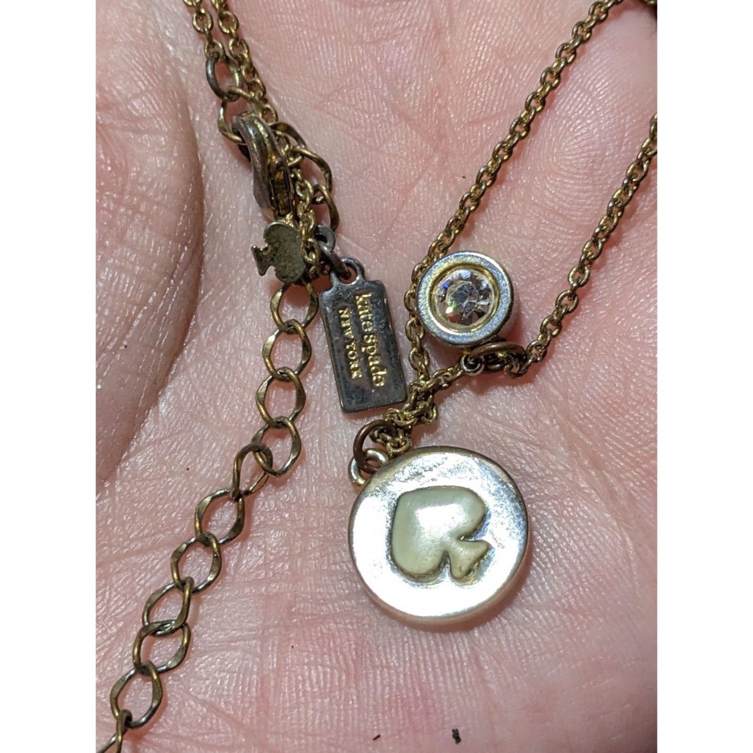 Kate Spade Kate Spade Spot The Spade White And Gold Necklace Size ONE SIZE - 7 Thumbnail