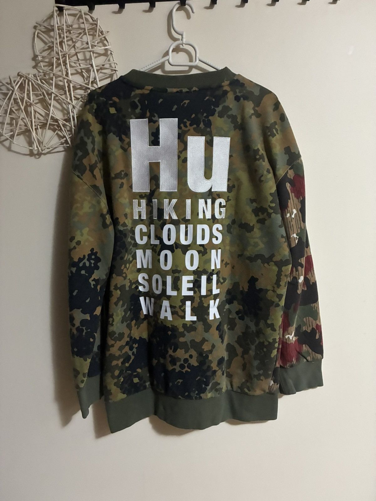 Adidas × Pharrell Adidas Originals x Pharrell Williams Hu Hiking Camo Crewneck Size US S / EU 44-46 / 1 - 1 Thumbnail
