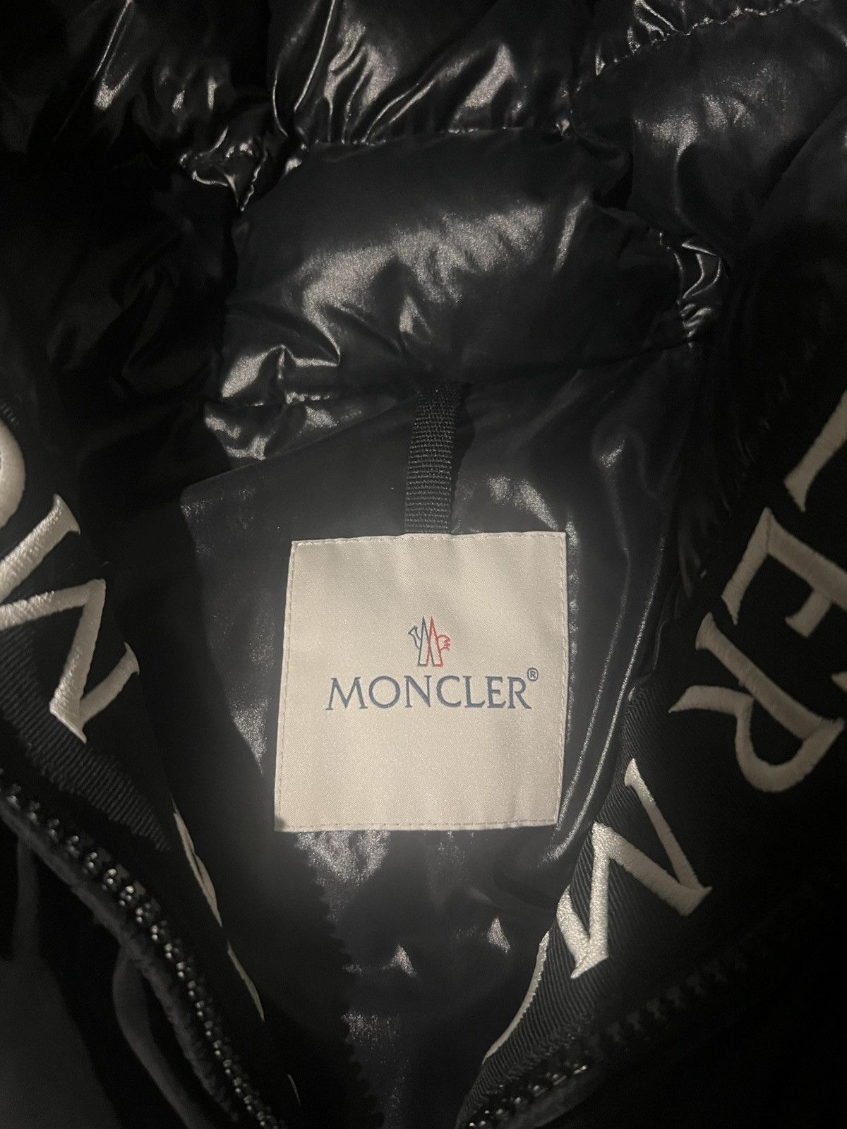Moncler Moncler Montcla jacket Size US L / EU 52-54 / 3 - 5 Thumbnail