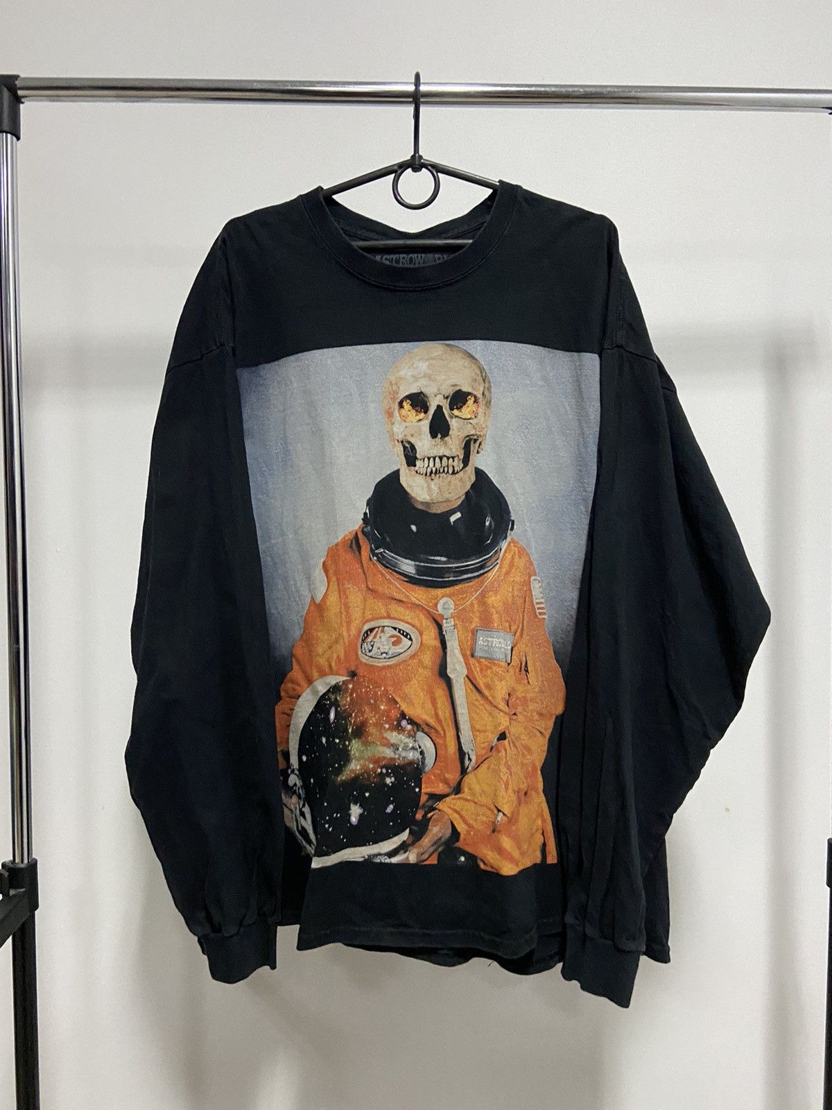 Travis Scott Travis Scott Astroworld astronaut big print logo sweatshirt Size US XL / EU 56 / 4 - 1 Thumbnail