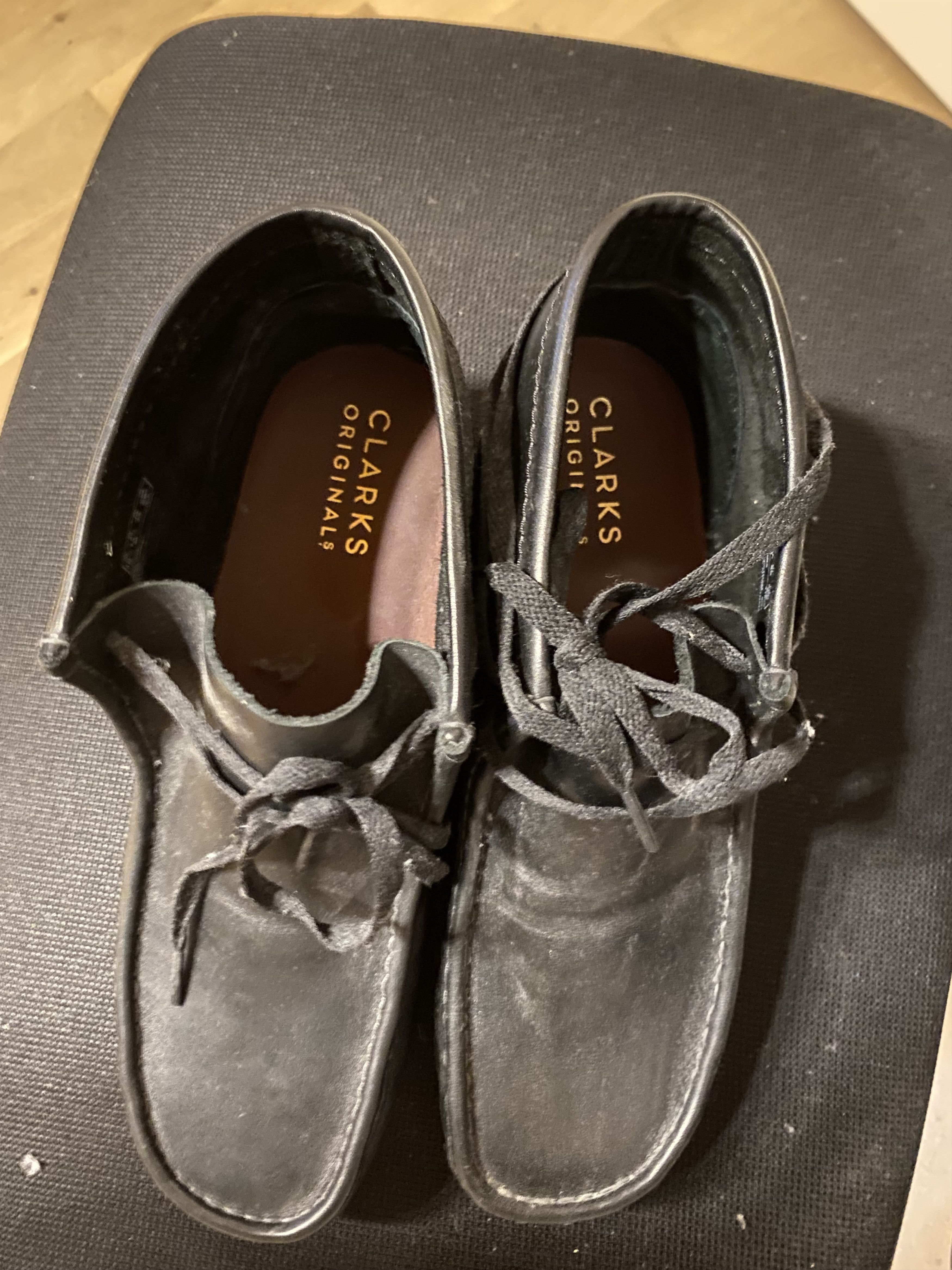 Clarks Clarks Originals Black Leather Size US 11.5 / EU 44-45 - 2 Thumbnail